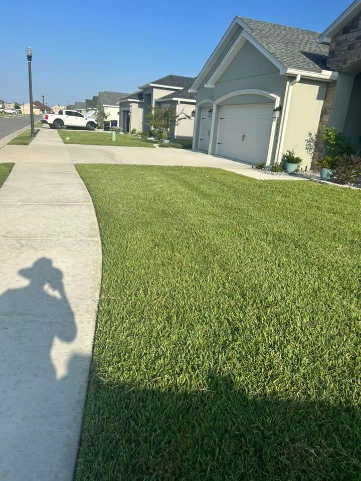 All Photos for Estrada All Pro Lawn Service in Auburndale, Florida