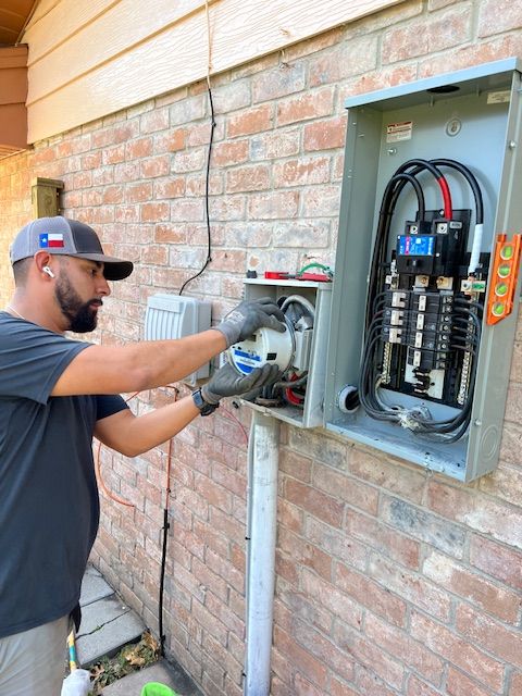  for LUX Electric in Floresville, TX