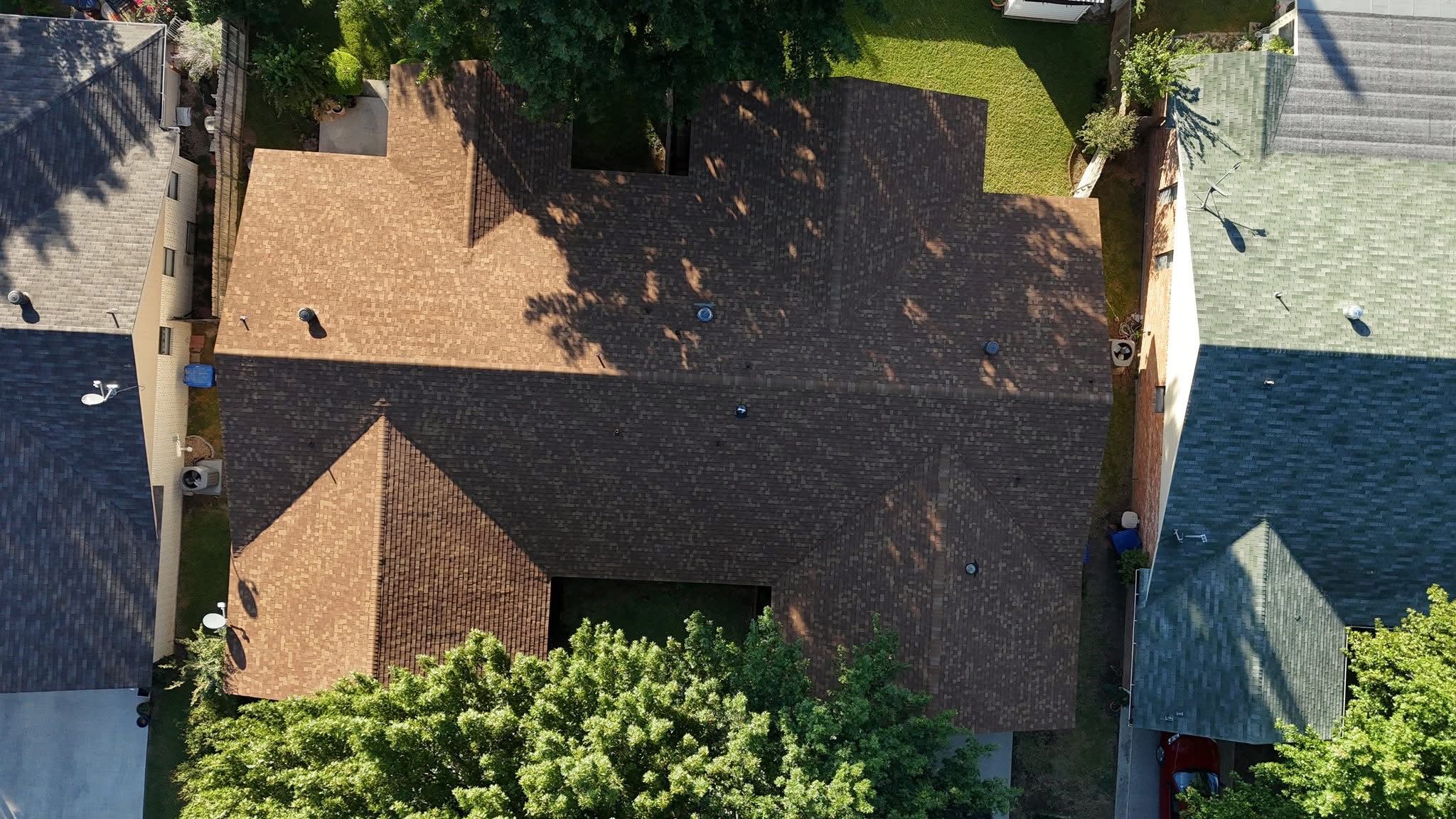 Shingle Roofs  for Barcenas Roofing & Remodeling in San Saba, TX