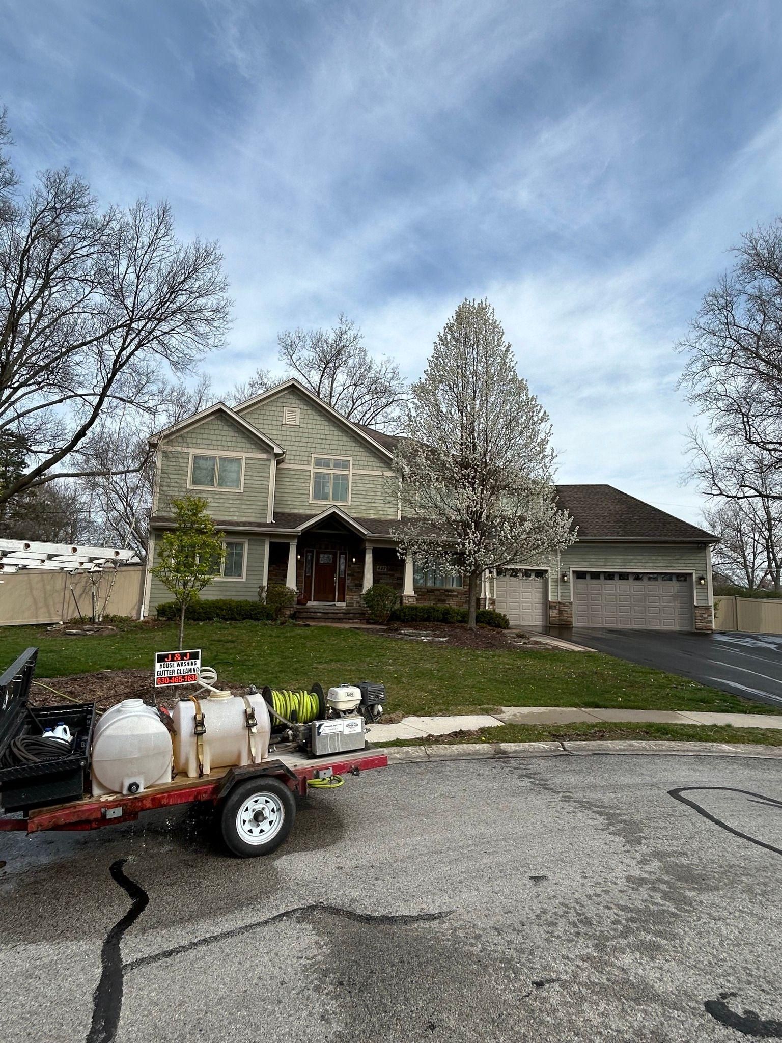 Home Softwash for J&J Power Washing and Gutter Cleaning in Sycamore, IL