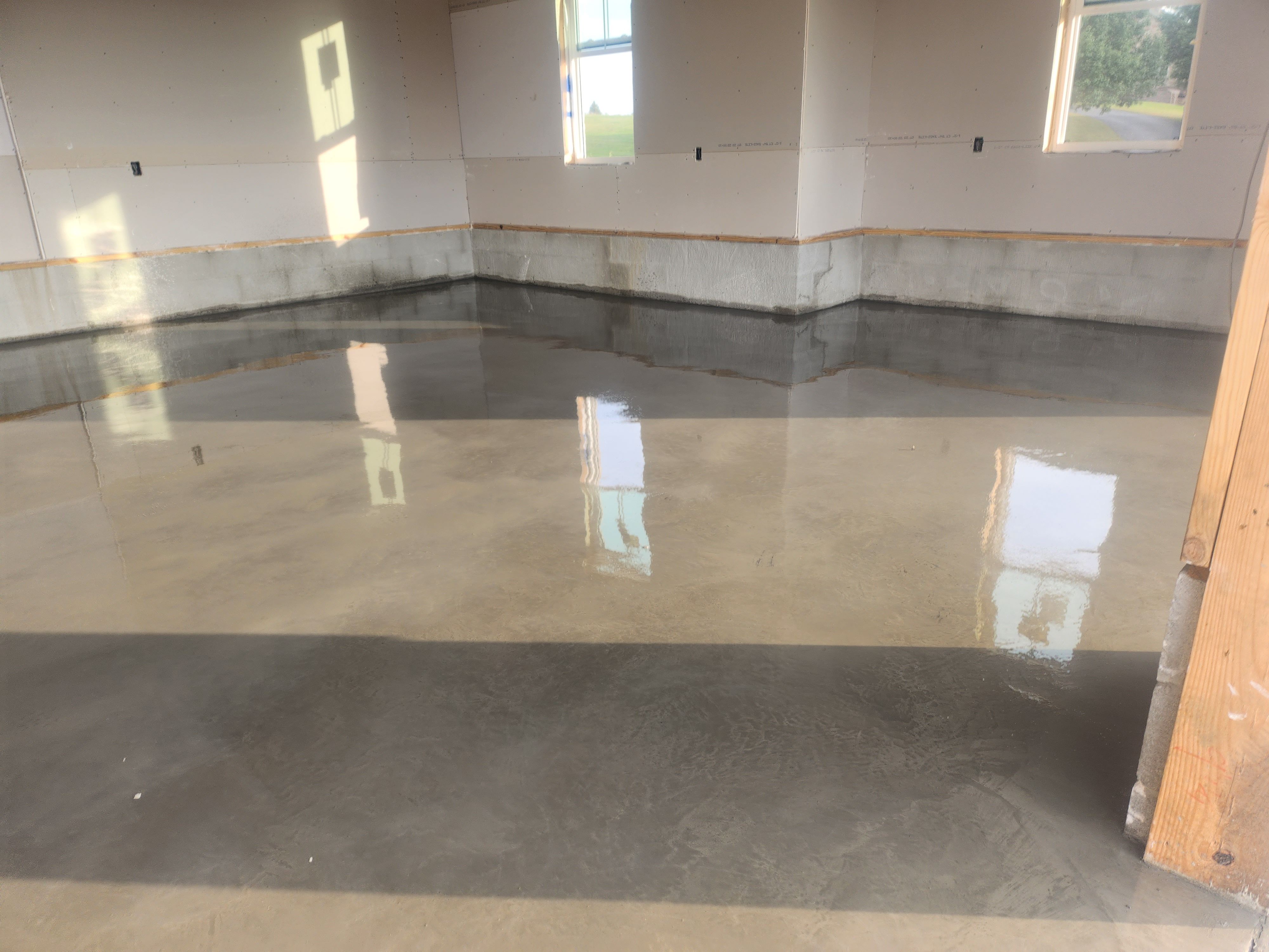 Slabs slick as glass for Hellards Excavation and Concrete Services LLC in Mount Vernon, KY