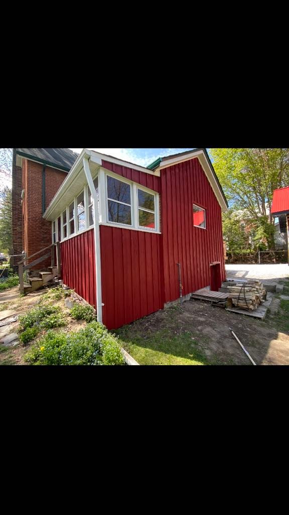  for Lindsay Student Painters in Lindsay, Canada