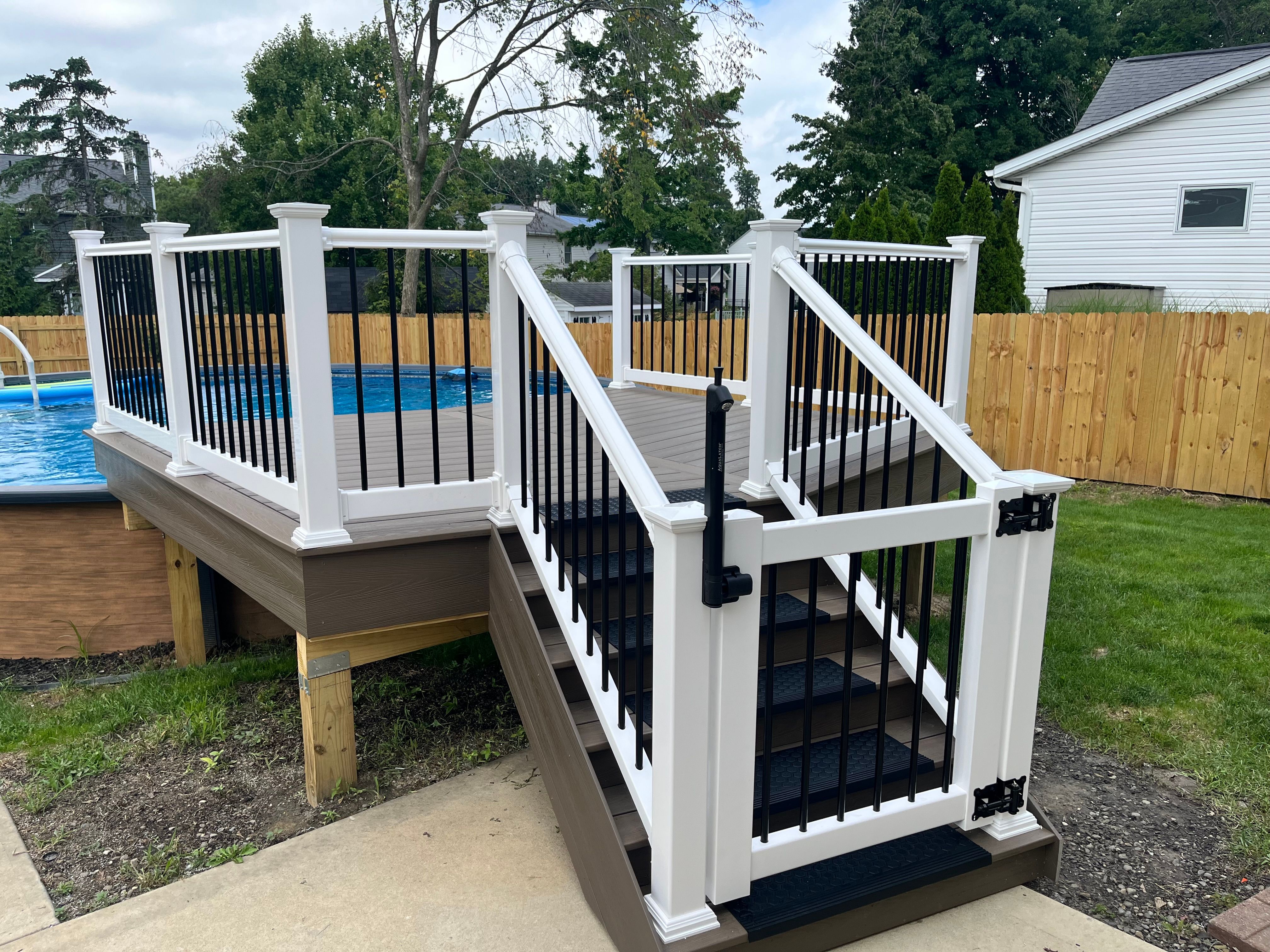  for Castle Fence & Deck LLC in Avon Lake, OH
