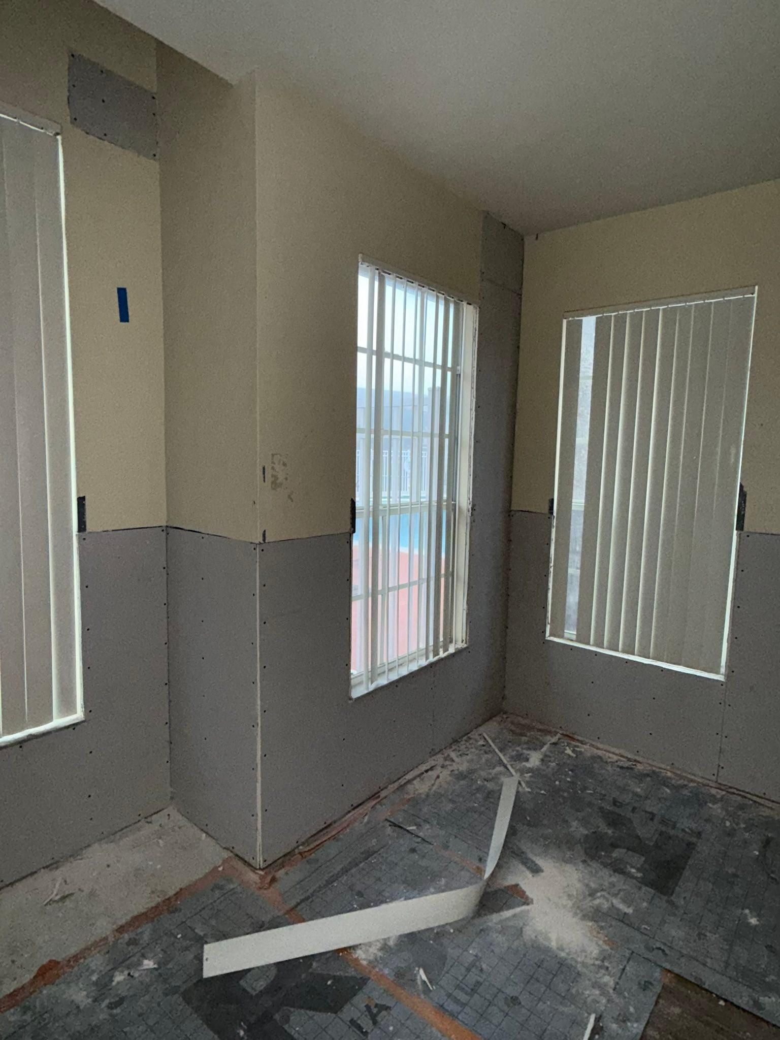  for Escorpio Painting in Tampa, FL