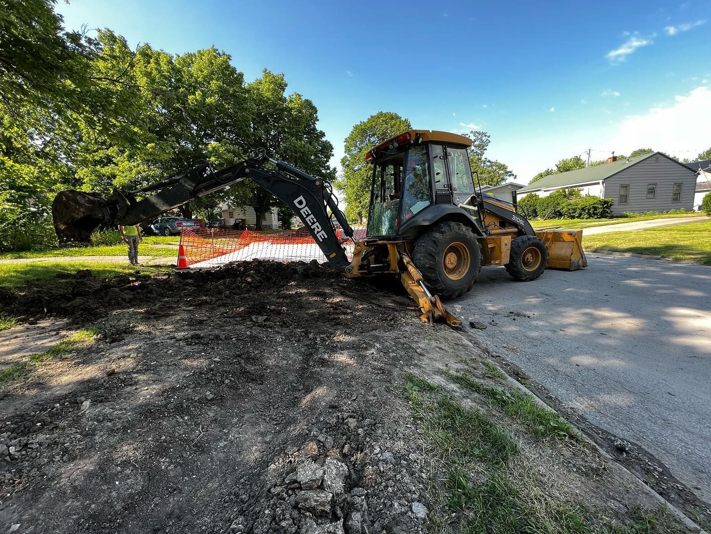 Excavating for PATCO Underground in Canton, MO