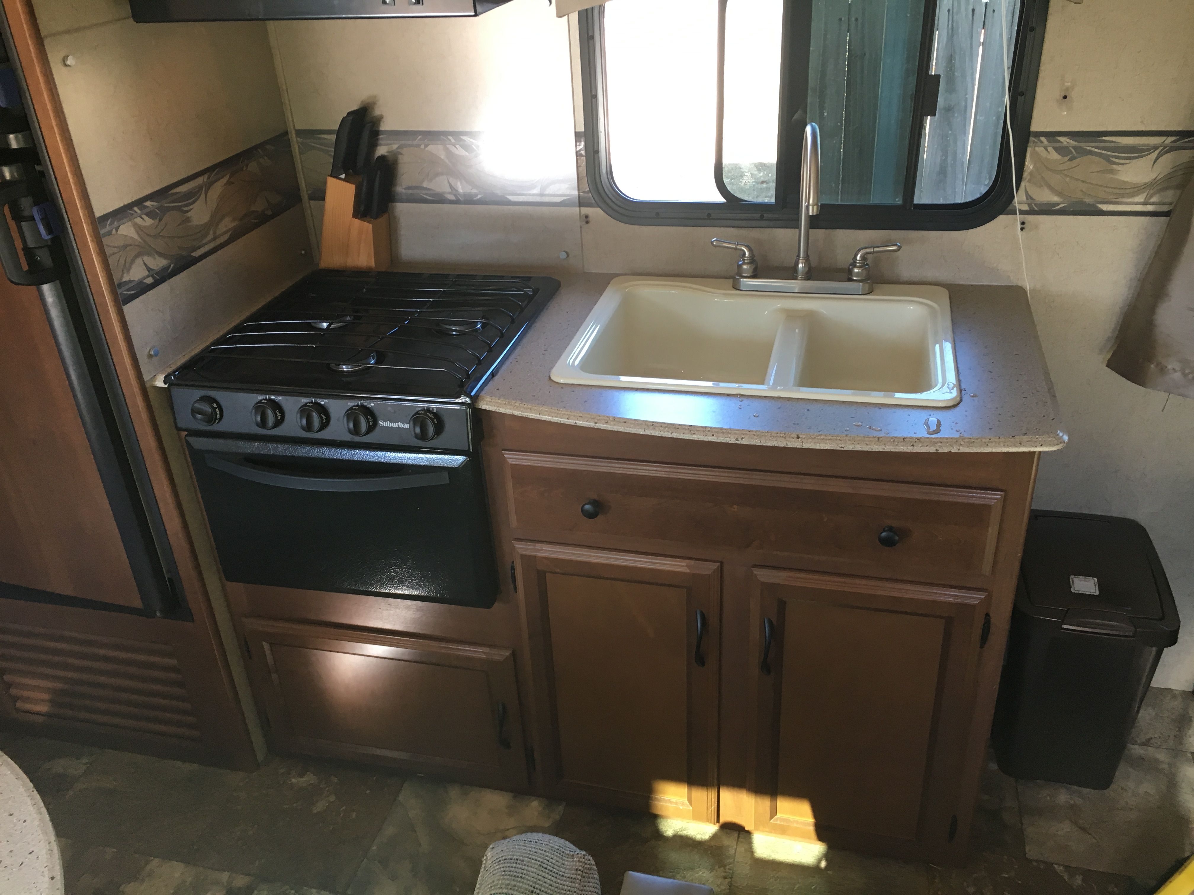 2014 Coachmen Freedom Express 261E (Don) for Paradise RV Rentals in Perry, GA
