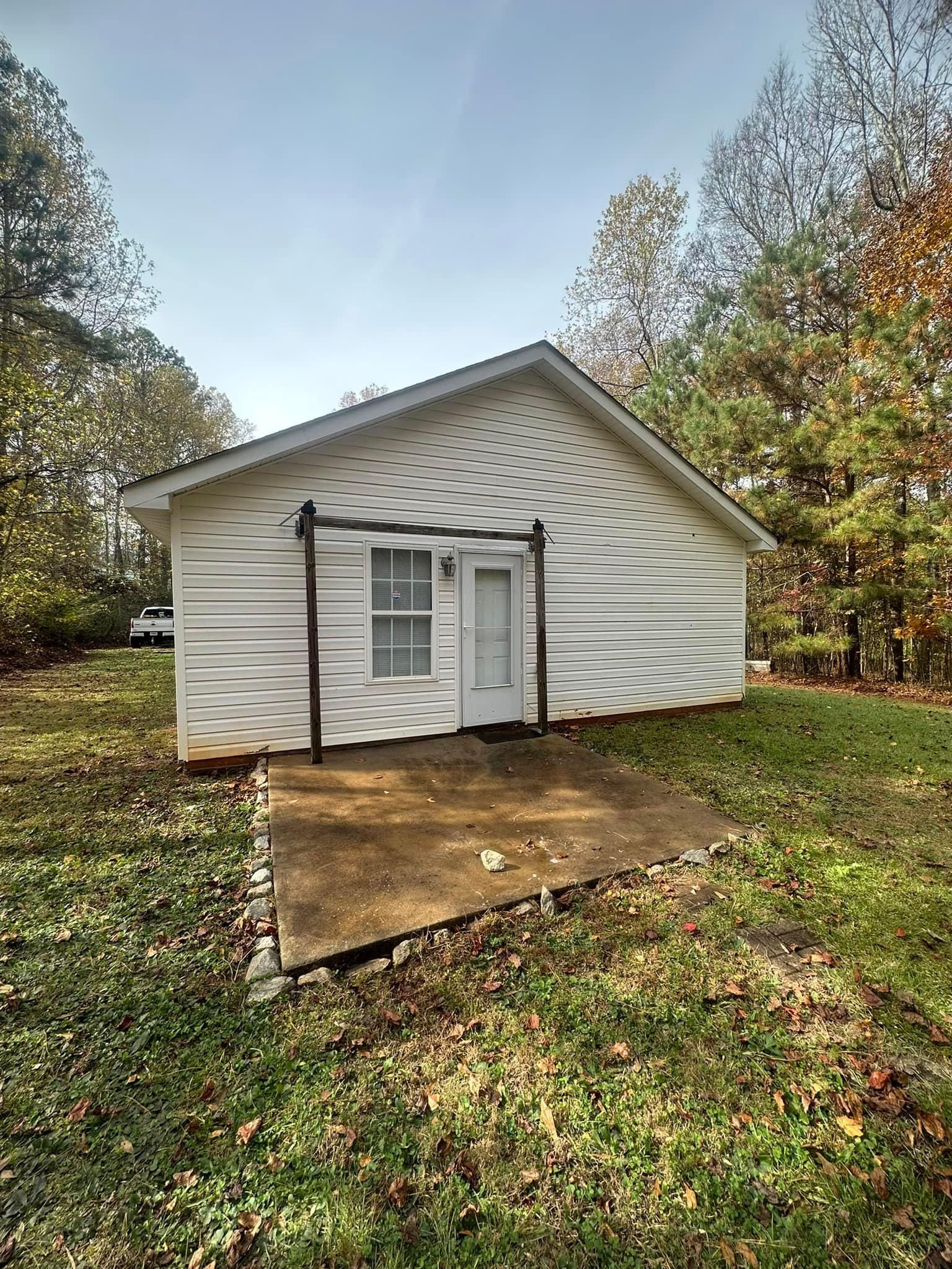 Mowing for Cowboys Lawn Care & Pressure/Soft Washing in Carrollton, Georgia