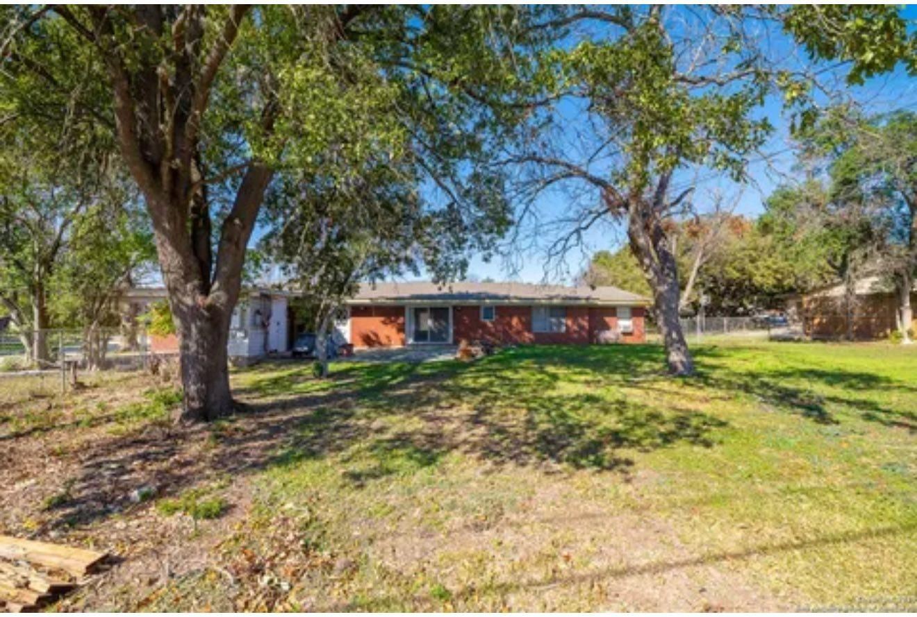  for Creative Edge Co. in San Antonio, TX