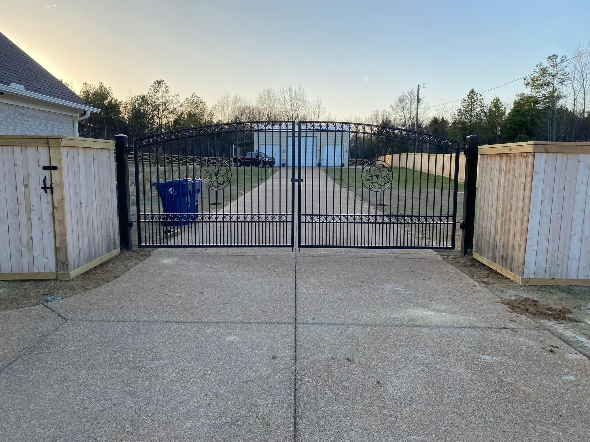  for Manning Fence, LLC in Hernando, MS