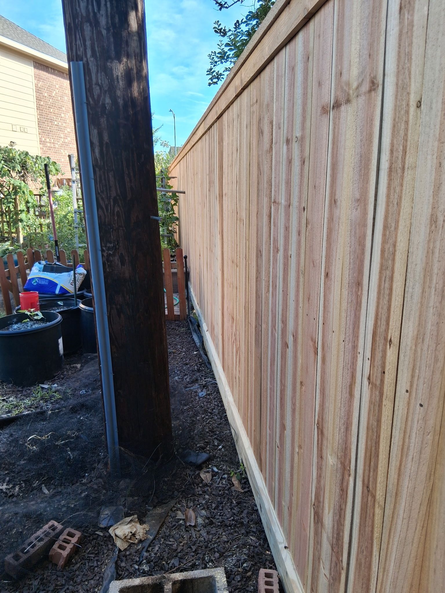  for Kingdom Fence in Houston, TX