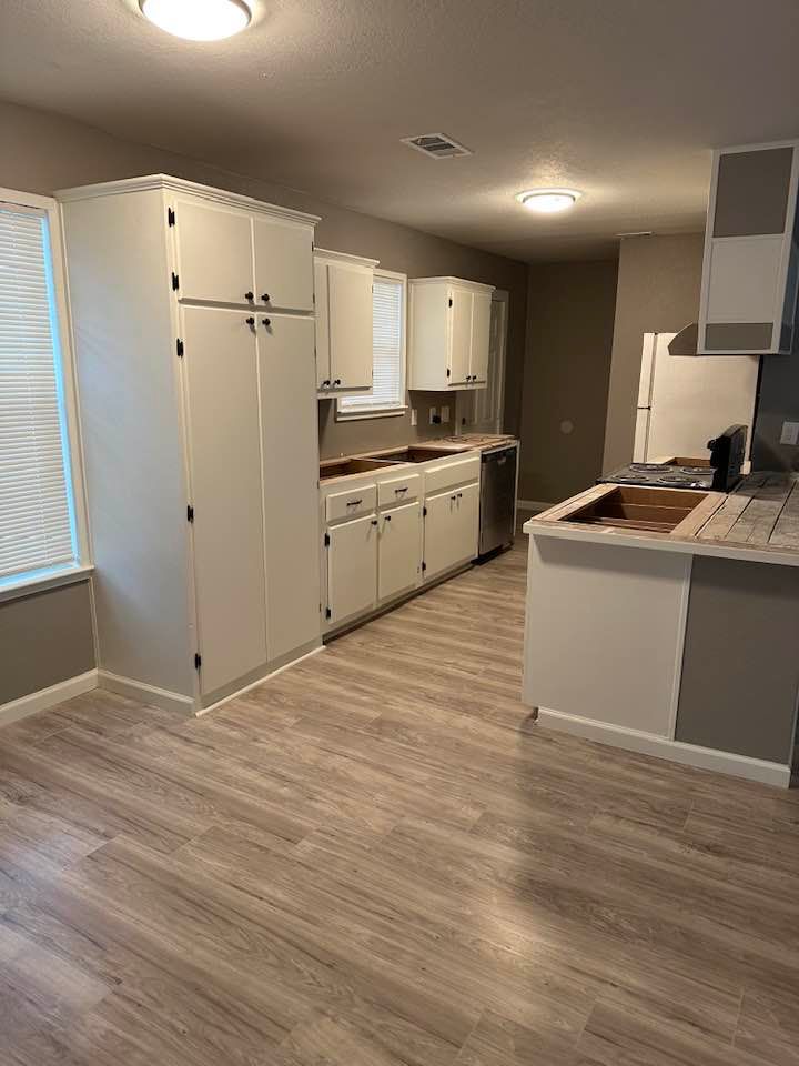  for Jones Construction & Flooring in Bogata, TX