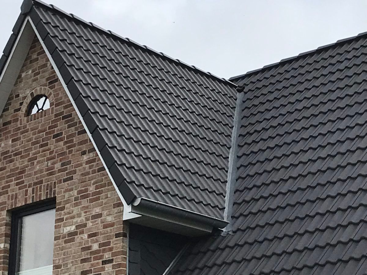 Roofing for Wesley's Roofing and Gutters in Knoxville, TN