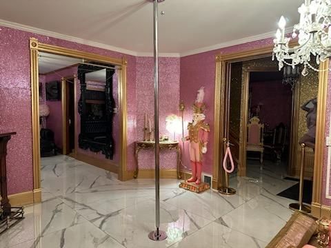  for Distinctive wallcovering & painting  in Minneapolis, MN