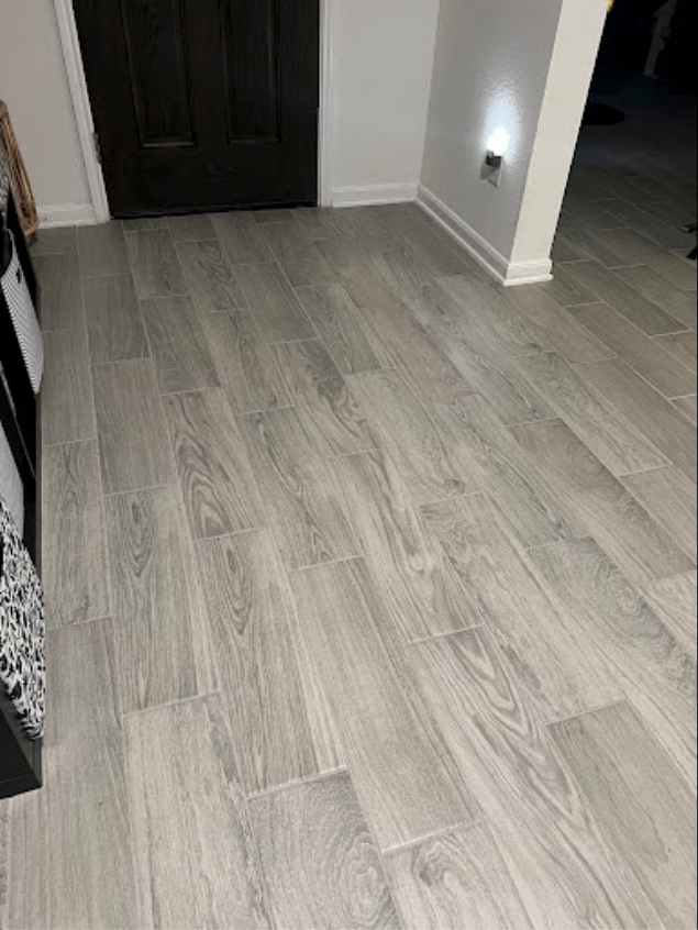  for Luxurious Construction LLC in Houston, TX