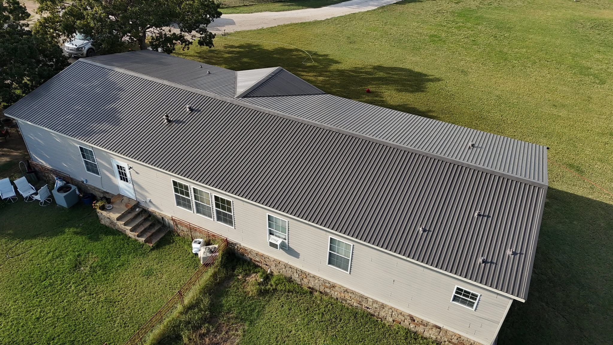 Metal roofs  for Barcenas Roofing & Remodeling in San Saba, TX