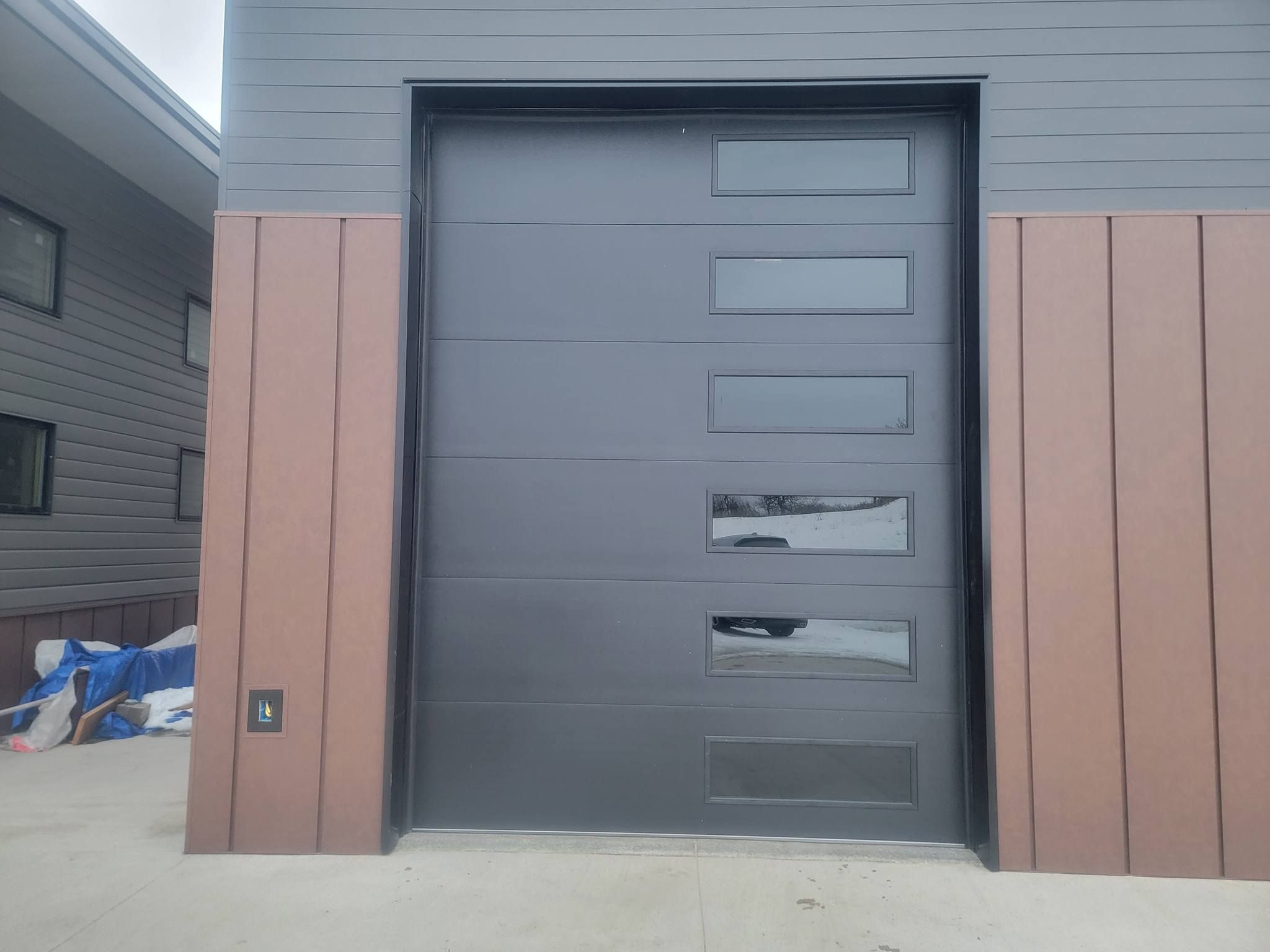 Garage Door Technician for Out Doors Garage Door Services in Meeker, CO