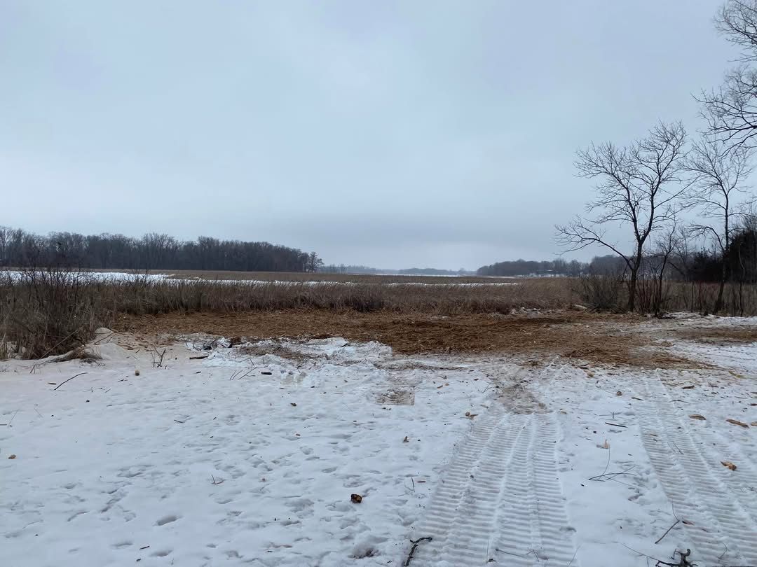  for Premier Services in New London, MN