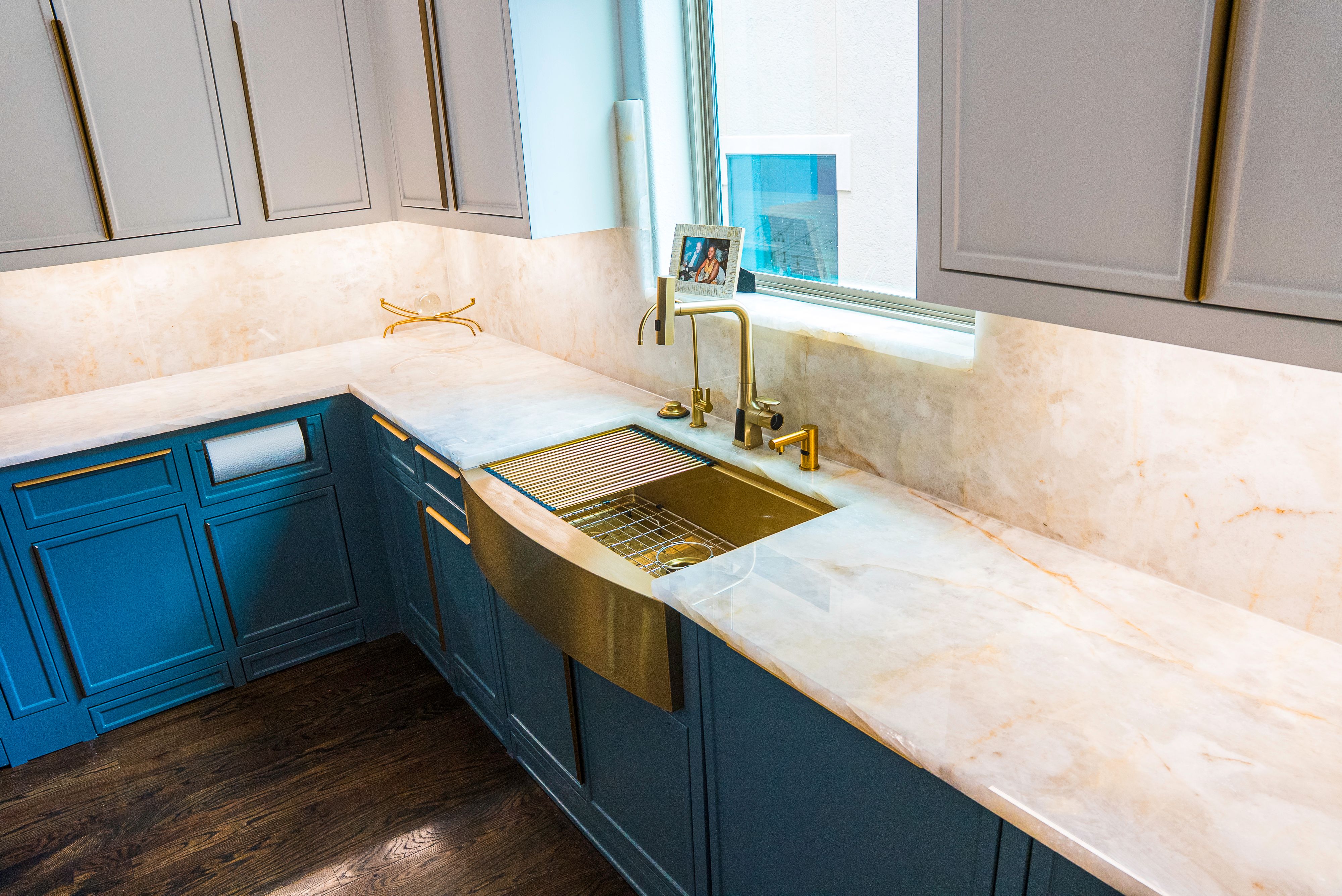  for Luxurious Construction LLC in Houston, TX