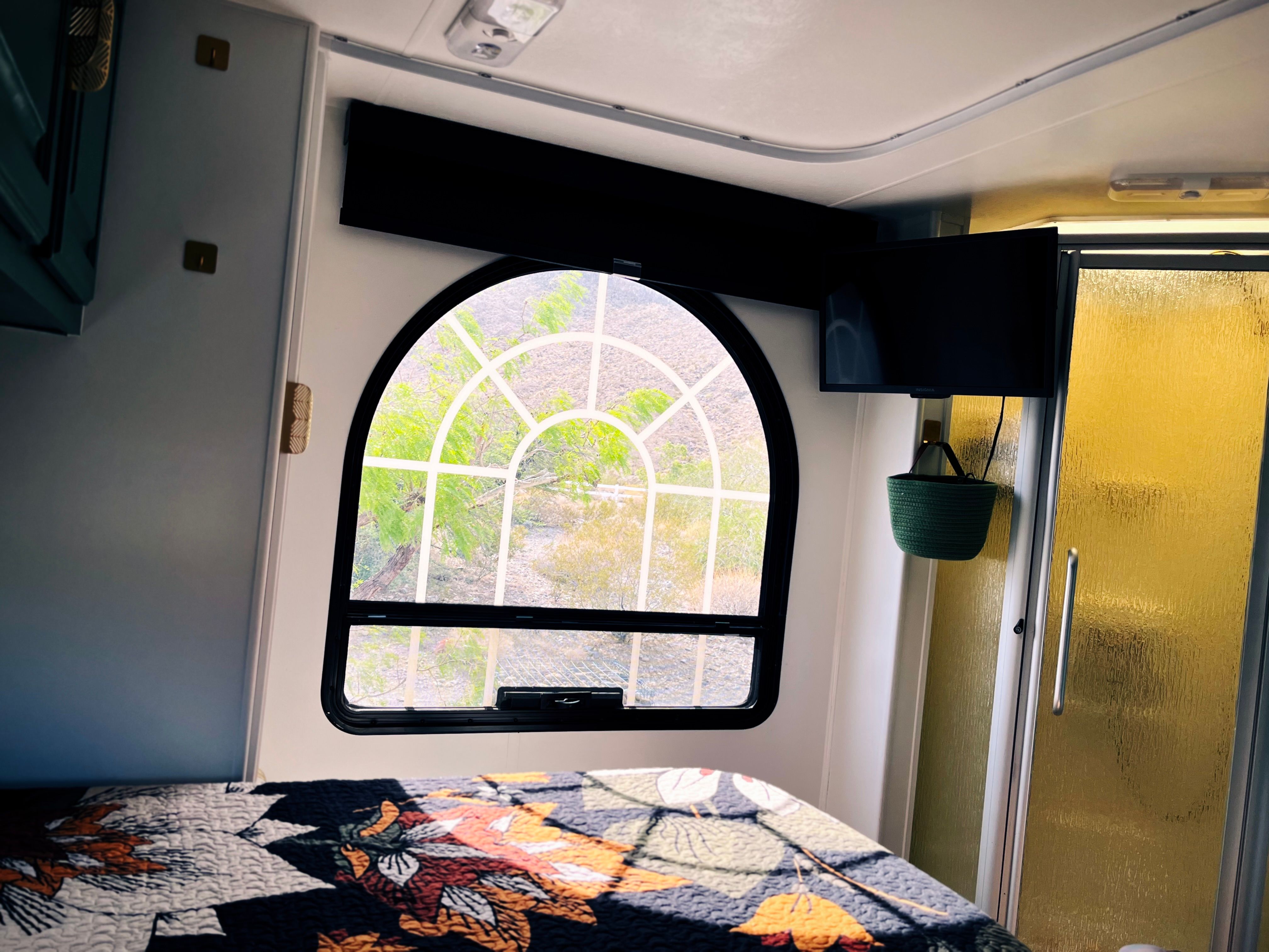 2006 Coachmen Freelander Class C for Mauka to Makai RV Renovations in Los Angeles, CA