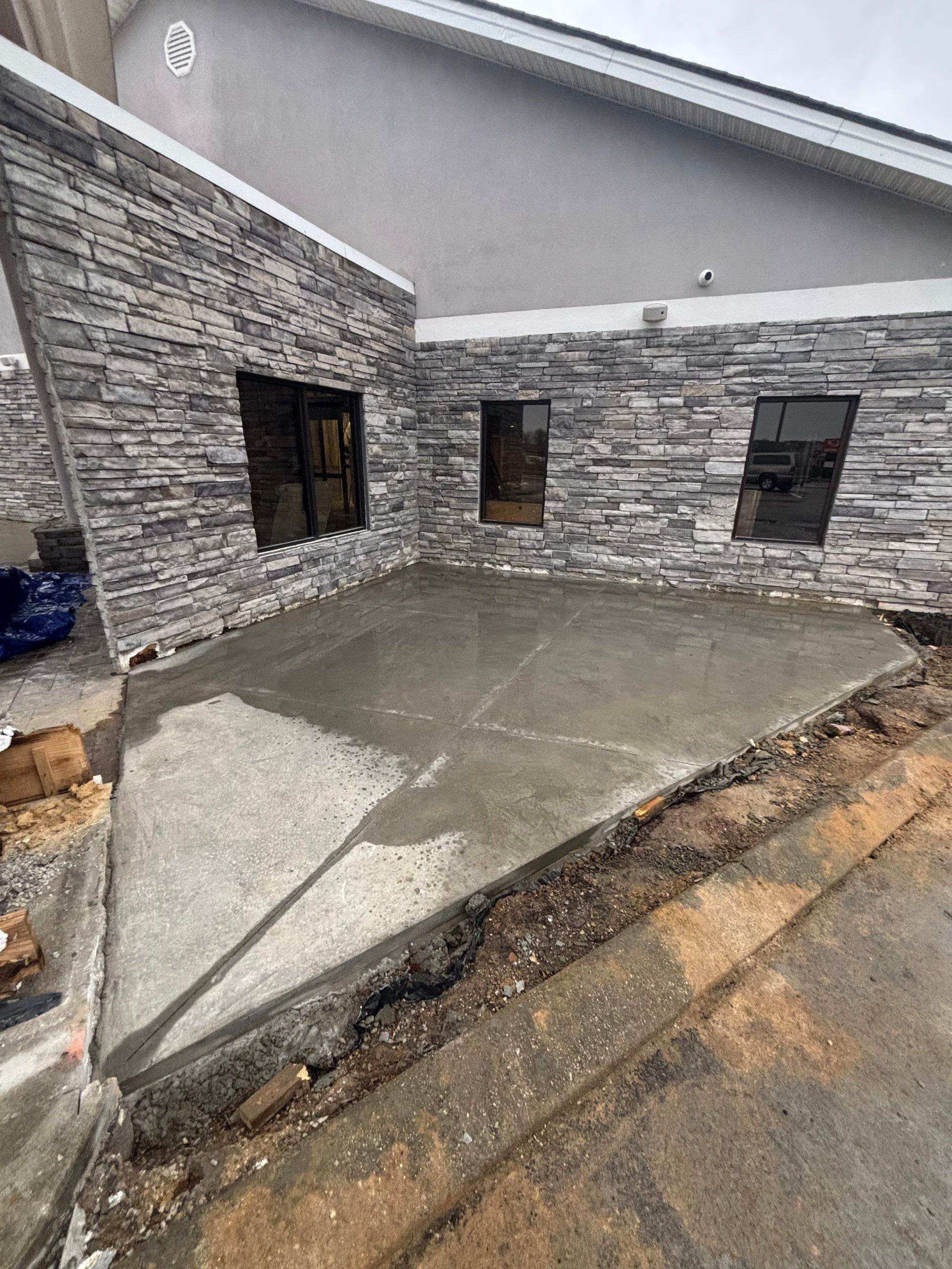  for Paramount Construction in Lexington, KY