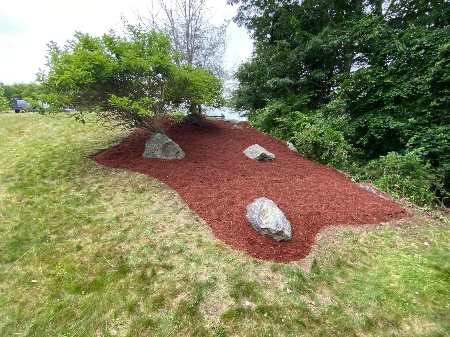 Landscape & Bed Design for Ace Landscaping in Trumbull, CT