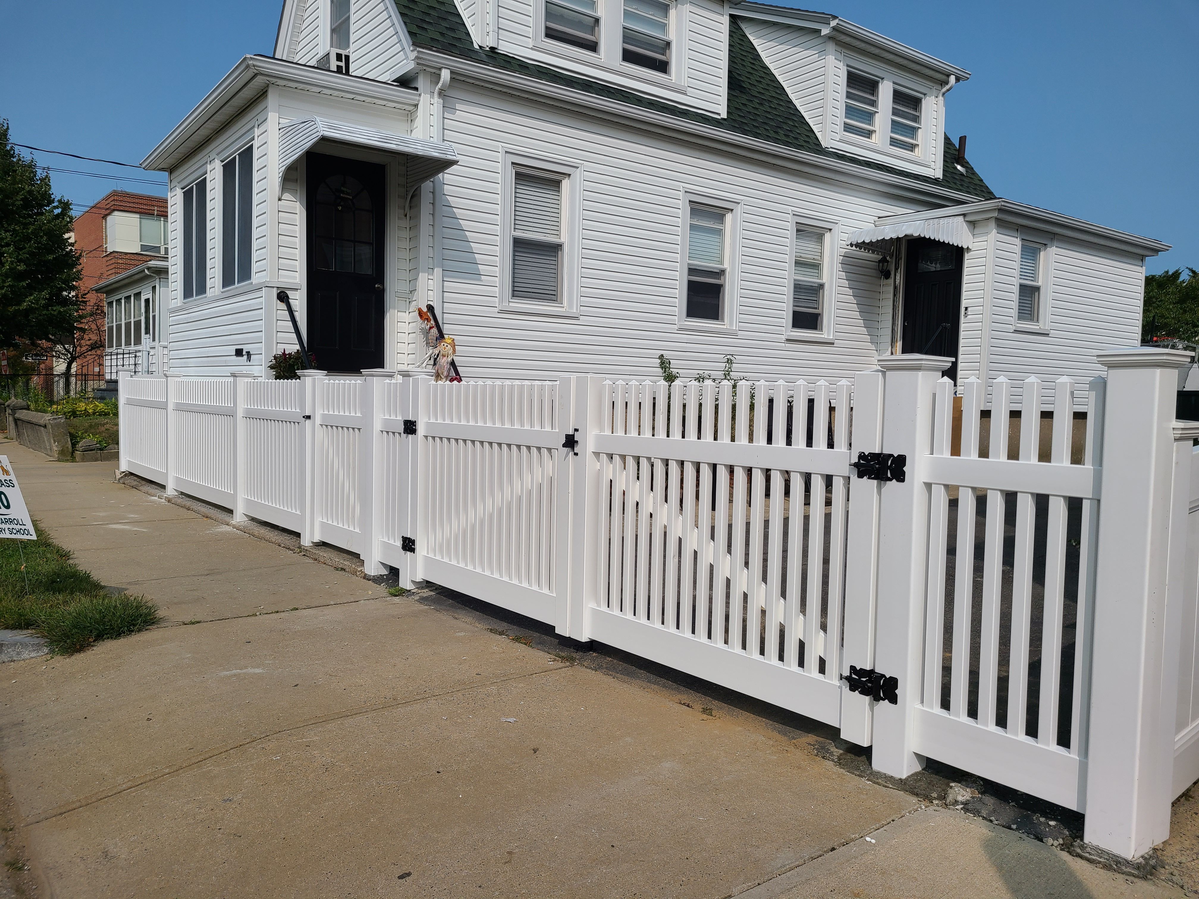 Vinyl Fences for Azorean Fence in Peabody, MA