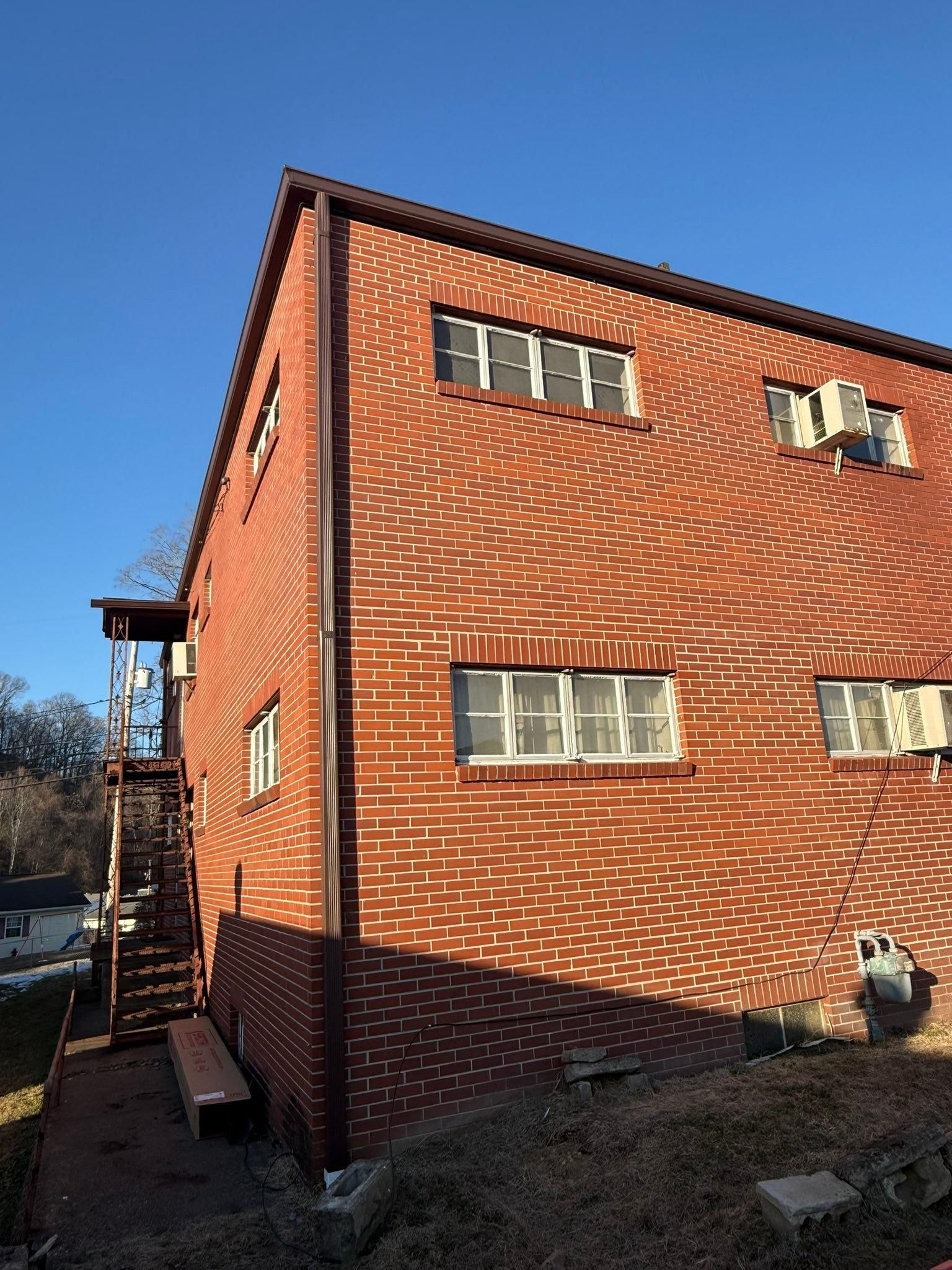  for Top Hand Roofing and Gutter in Pomeroy, OH