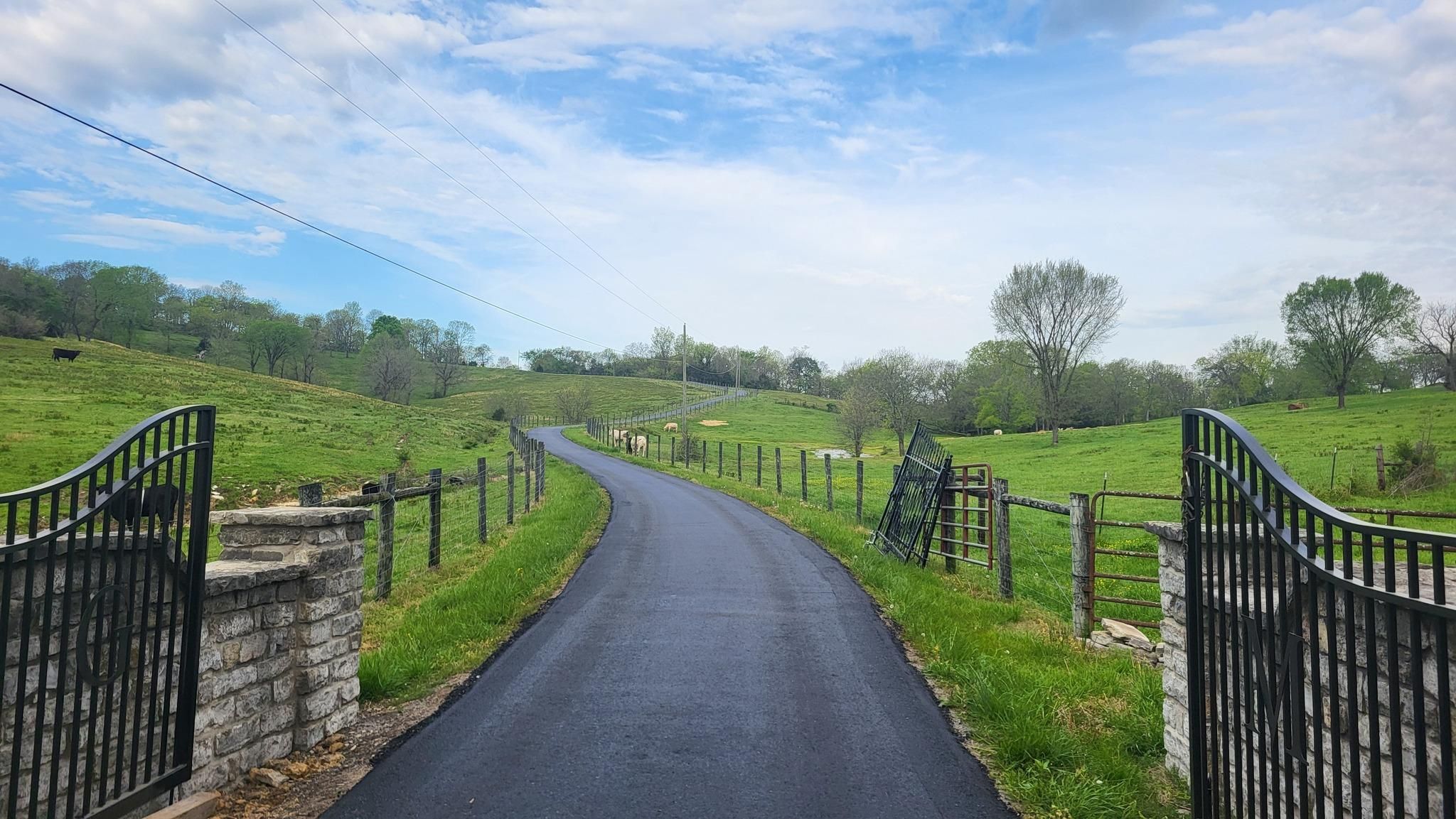  for Absolute Asphalt, Paving & Sealcoating in Lebanon, TN