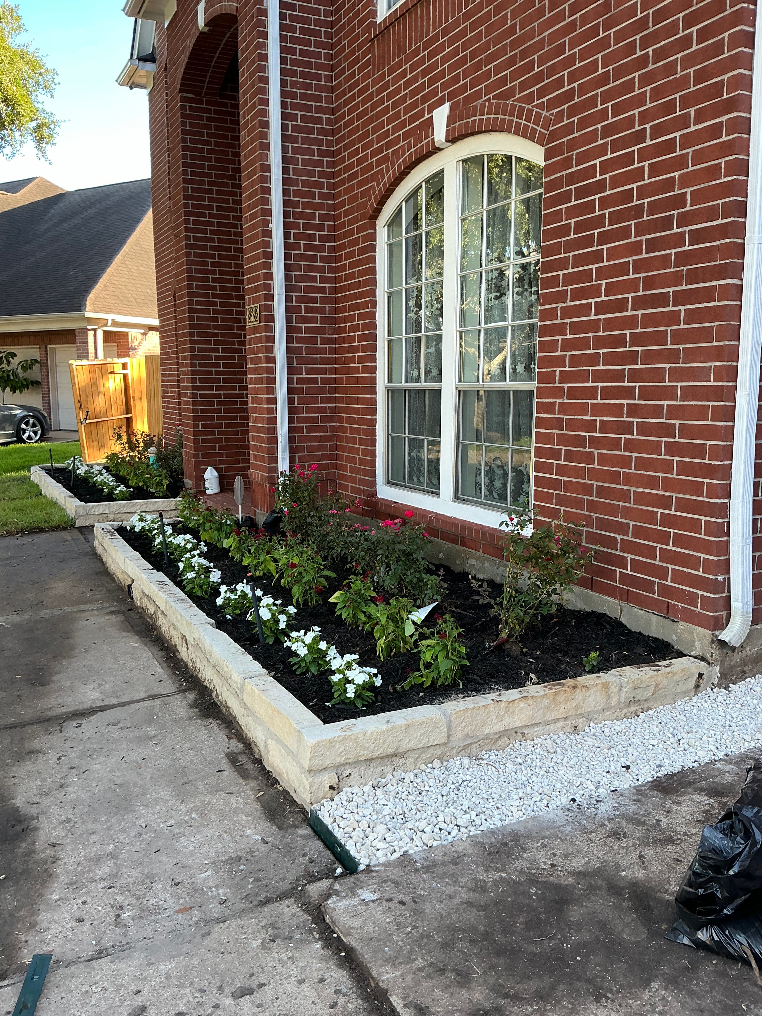 Flower Bed Border  for Silver Mines Landscape & Construction, LLC. in Houston, TX