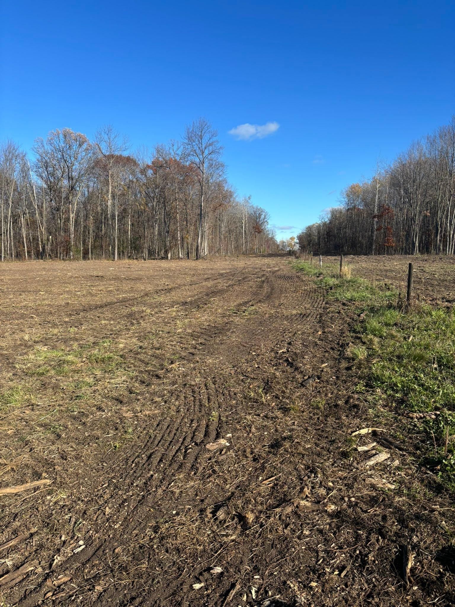  for Premier Services in New London, MN