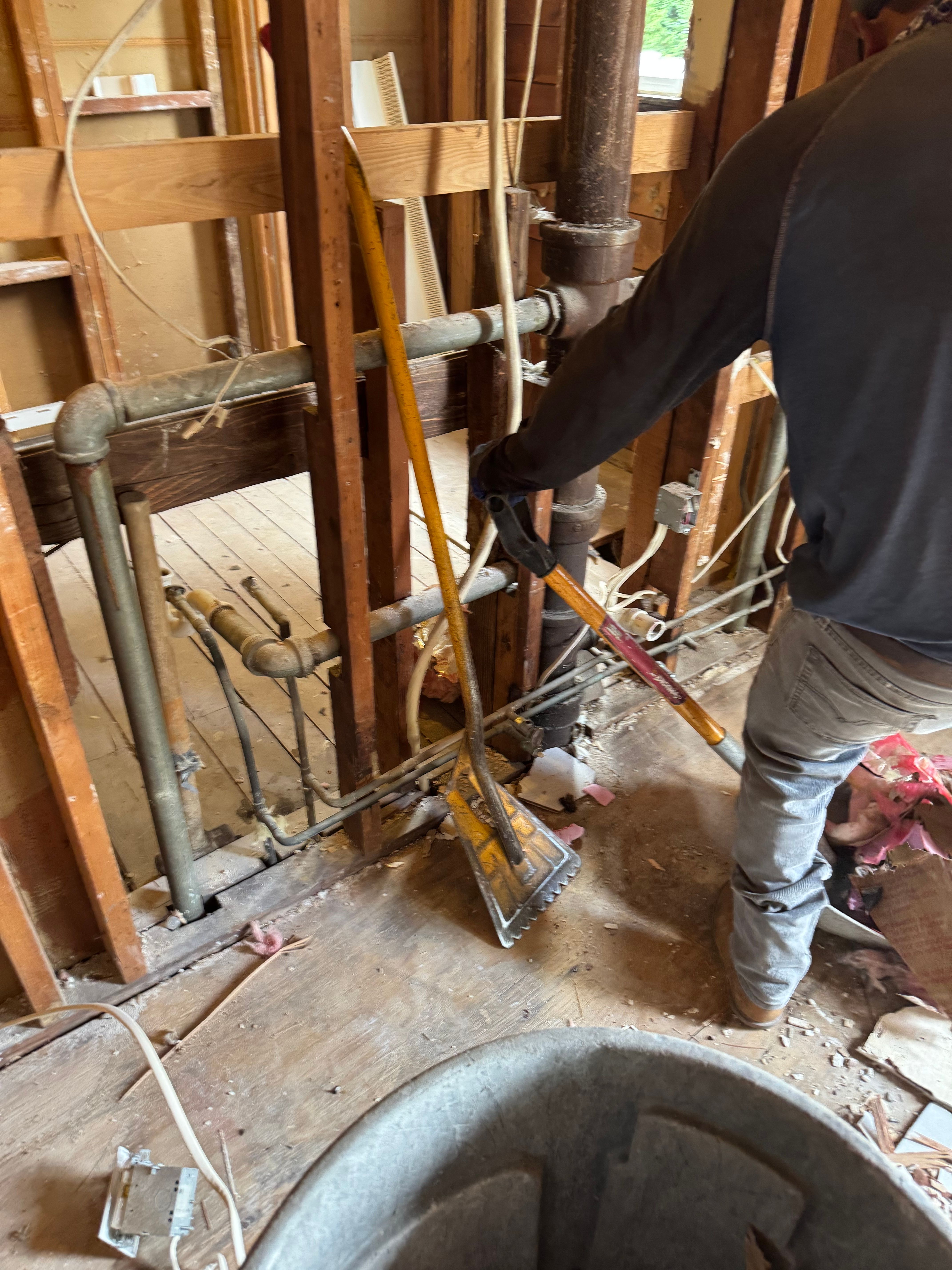  for Make It Right Contracting in East Hampton, NY