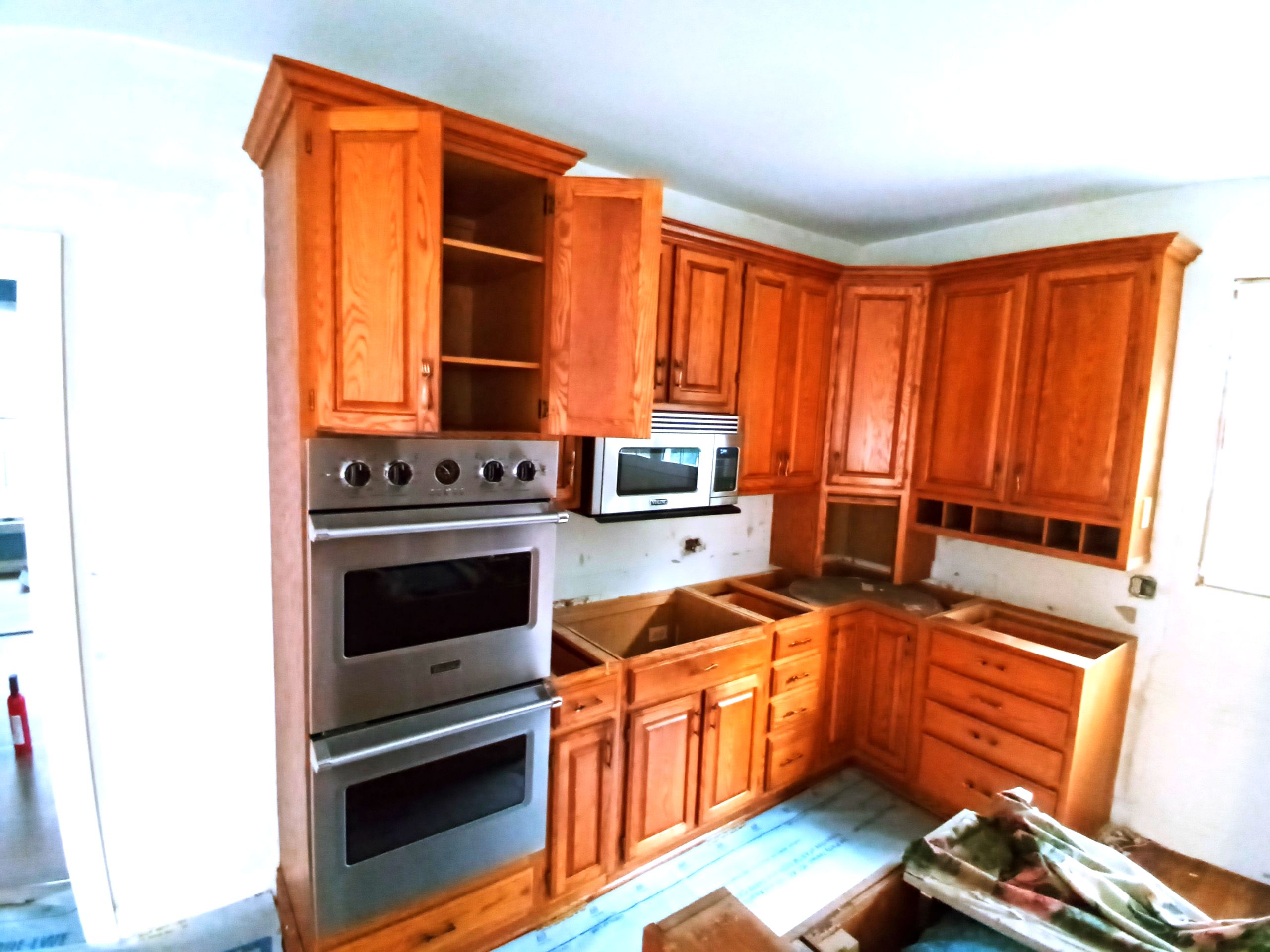 Kitchen and Cabinet Refinishing for Eagle Five Stars Painting in Brazos Valley, TX