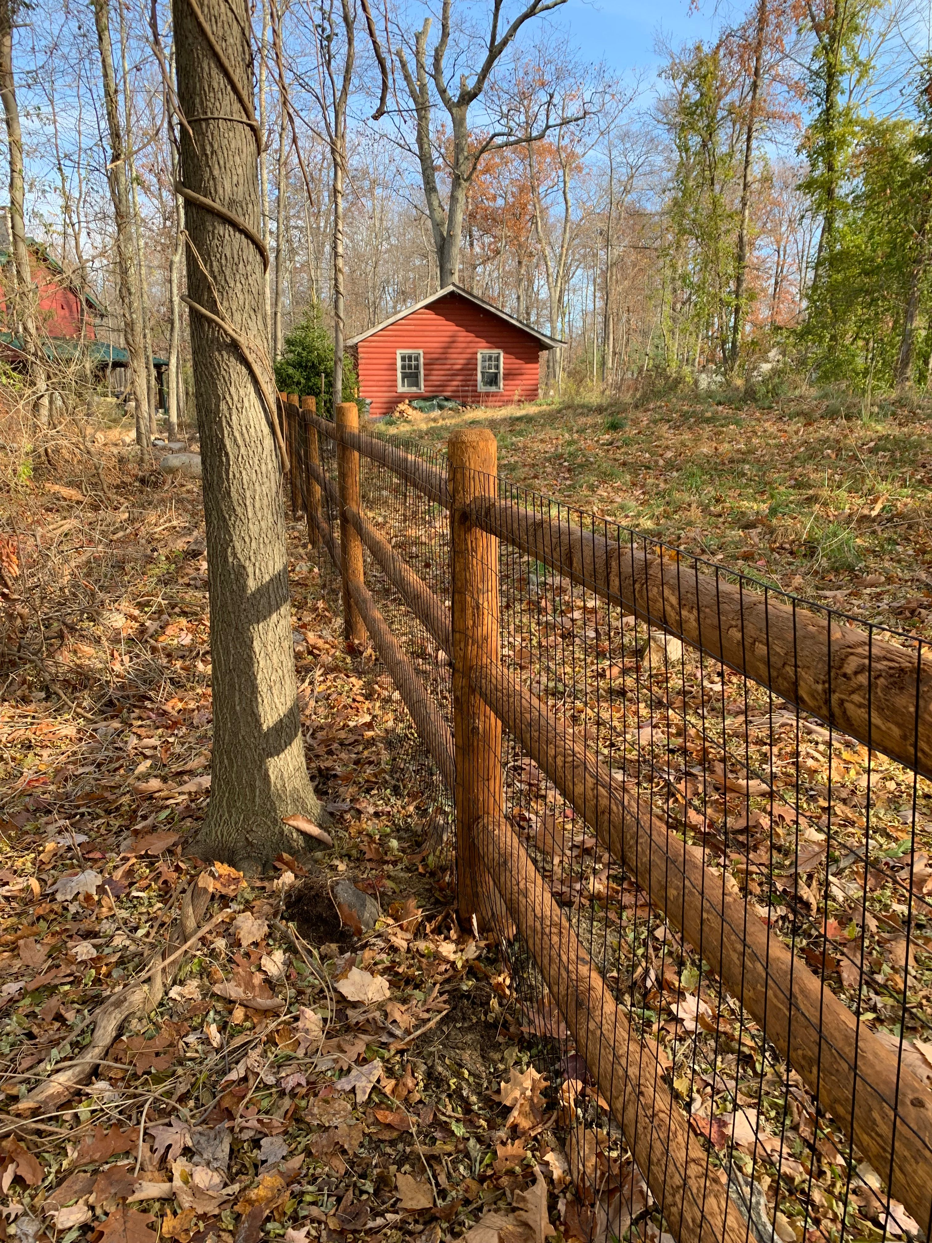 Wooden fence for Wantage Fence & Stonework, LLC in Wantage, New Jersey