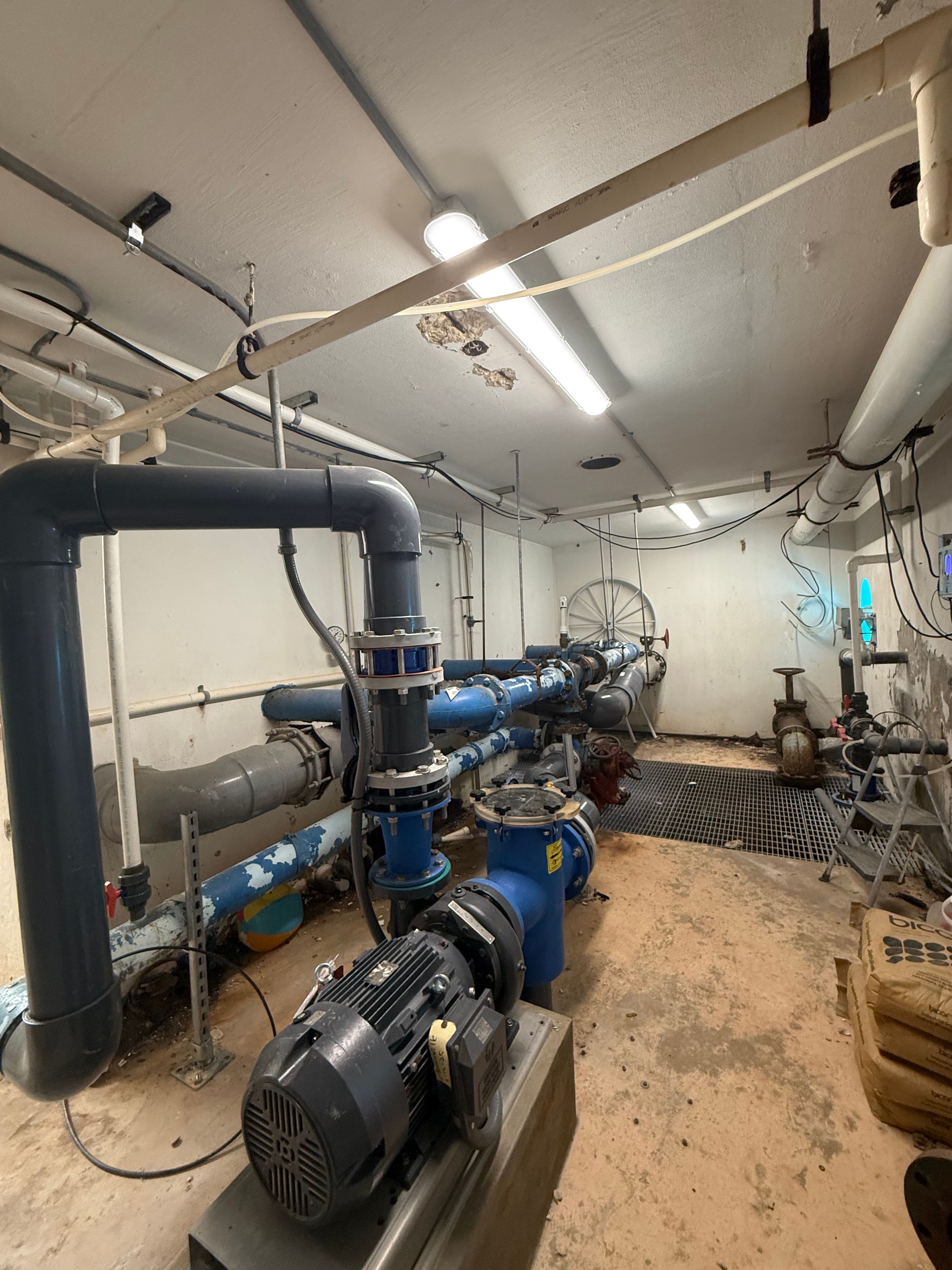  for LUX Electric in Floresville, TX