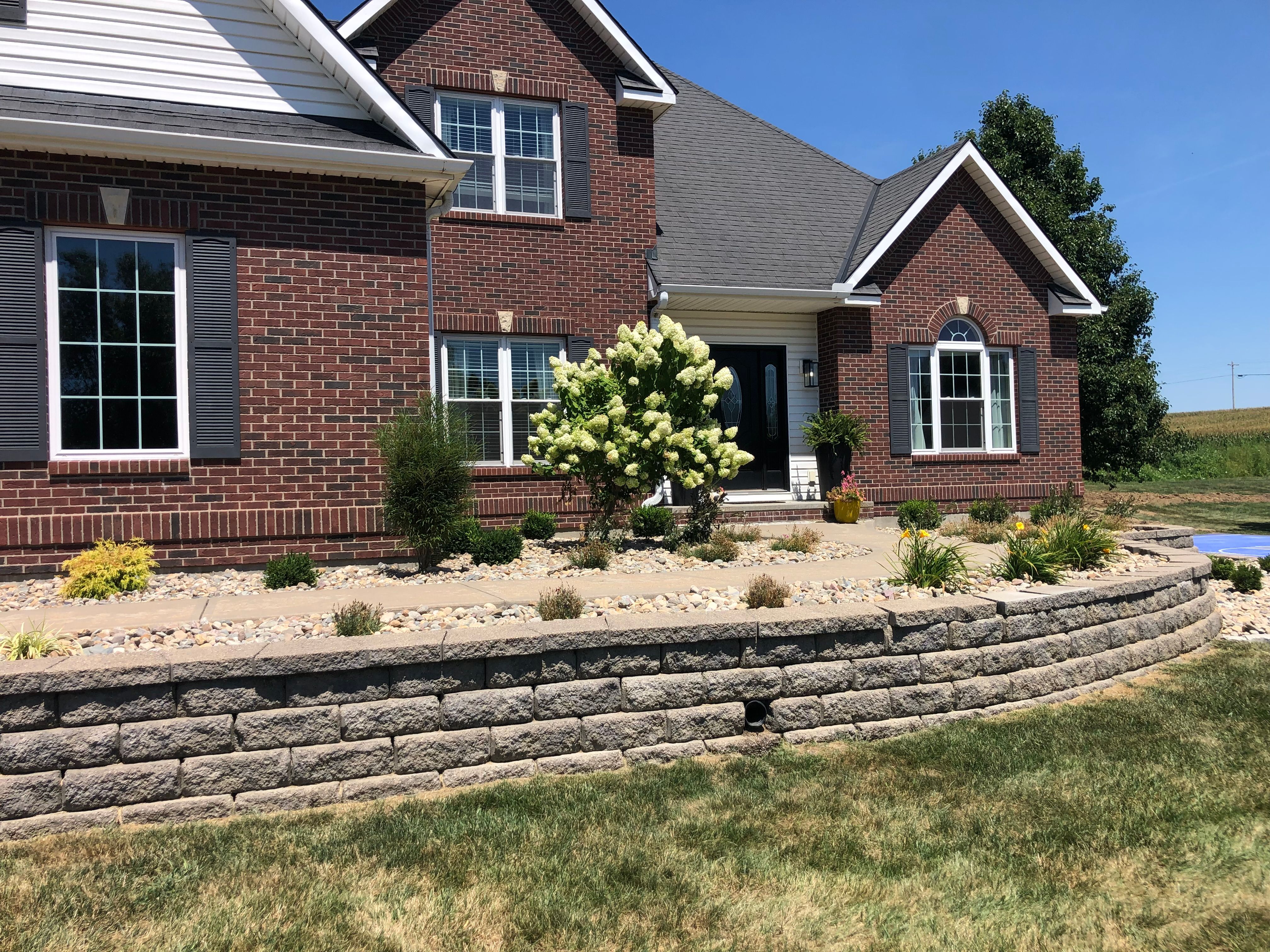  for Thomas' Lawn Care in Maryville, MO