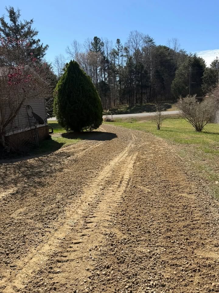 All Photos for Hunt’s Hauling & Landworks LLC in Danville, VA