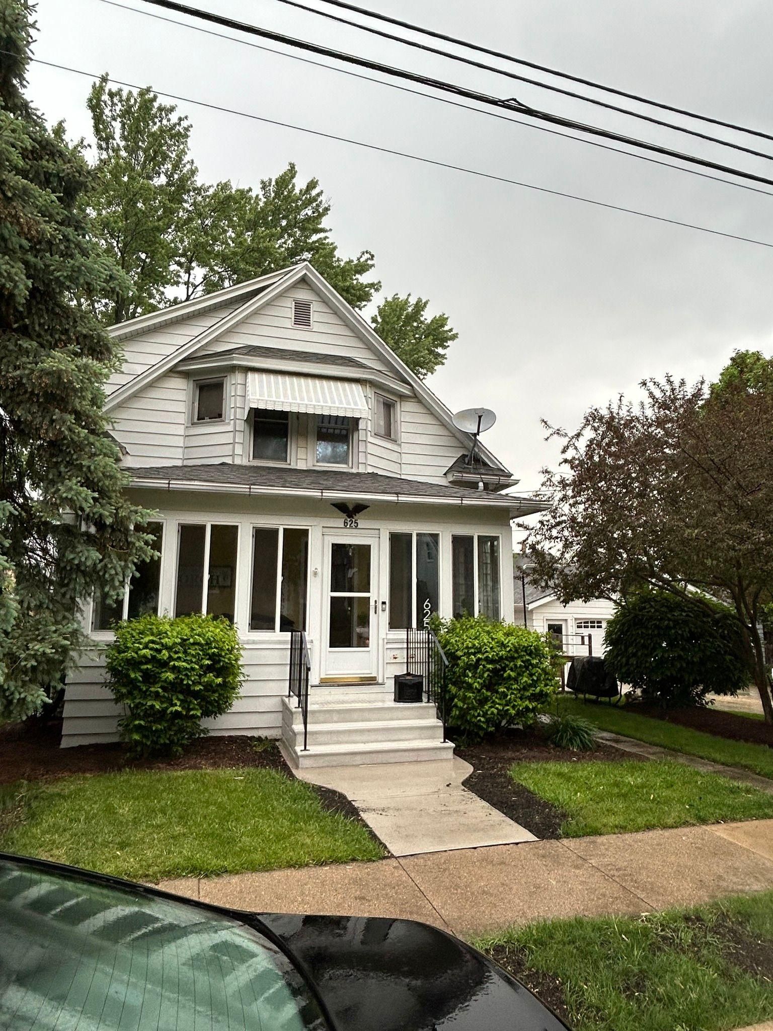 Home Softwash for J&J Power Washing and Gutter Cleaning in Sycamore, IL