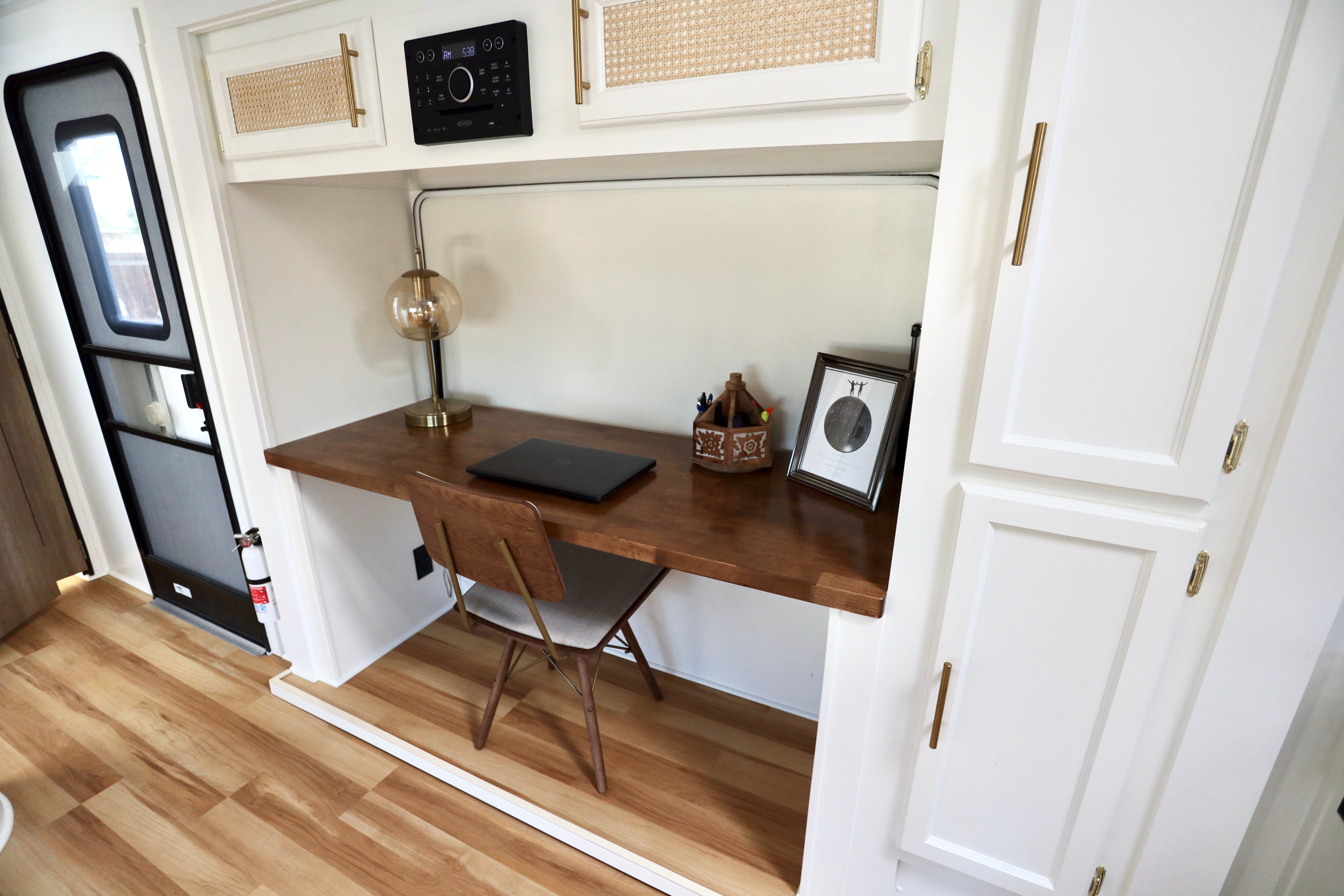 2018 Keystone Passport 2510RB for Mauka to Makai RV Renovations in Los Angeles, CA