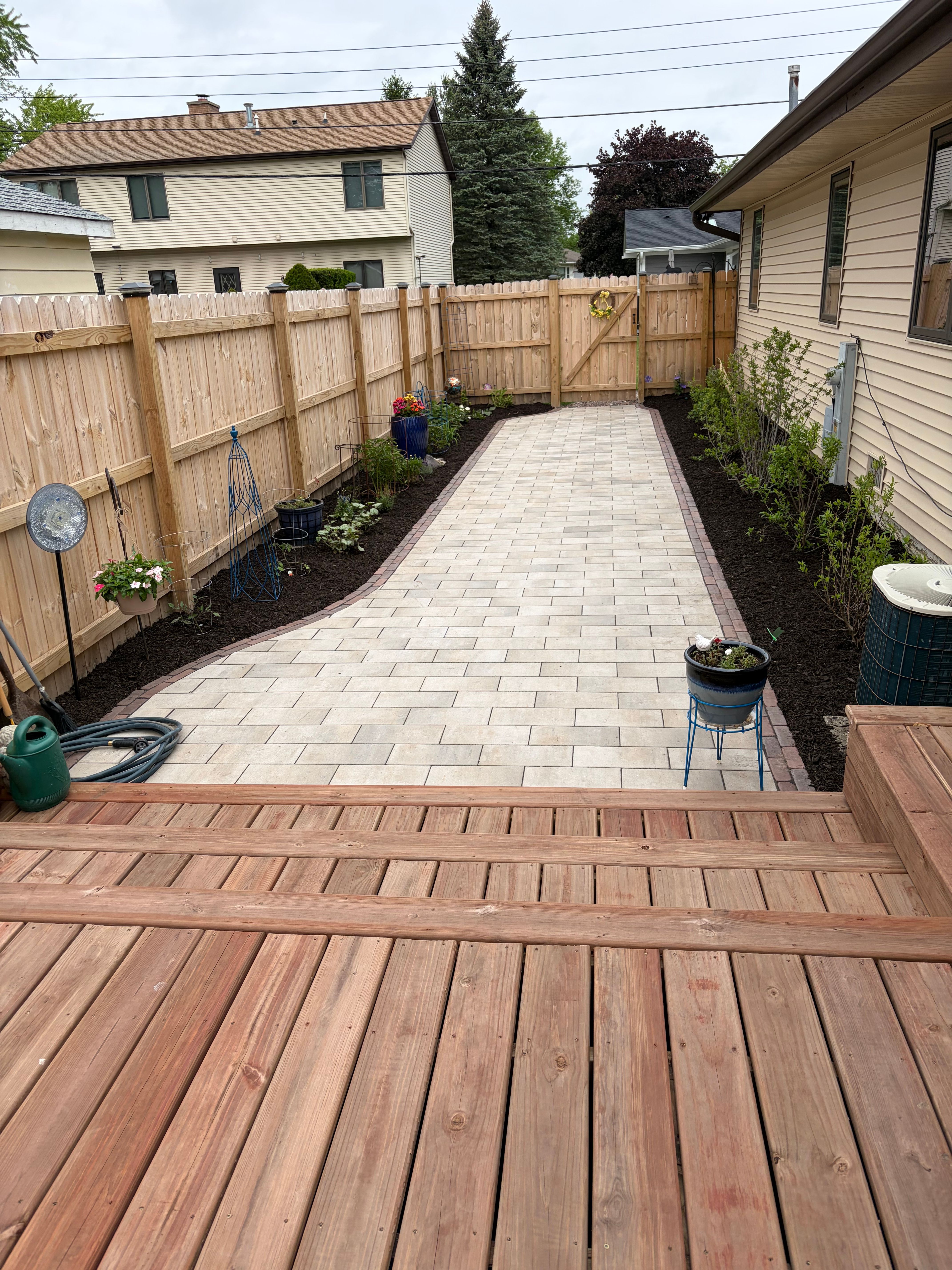 Edging and Mulch Installation for H&L Lawn Care LLC in Twin Lakes, WI