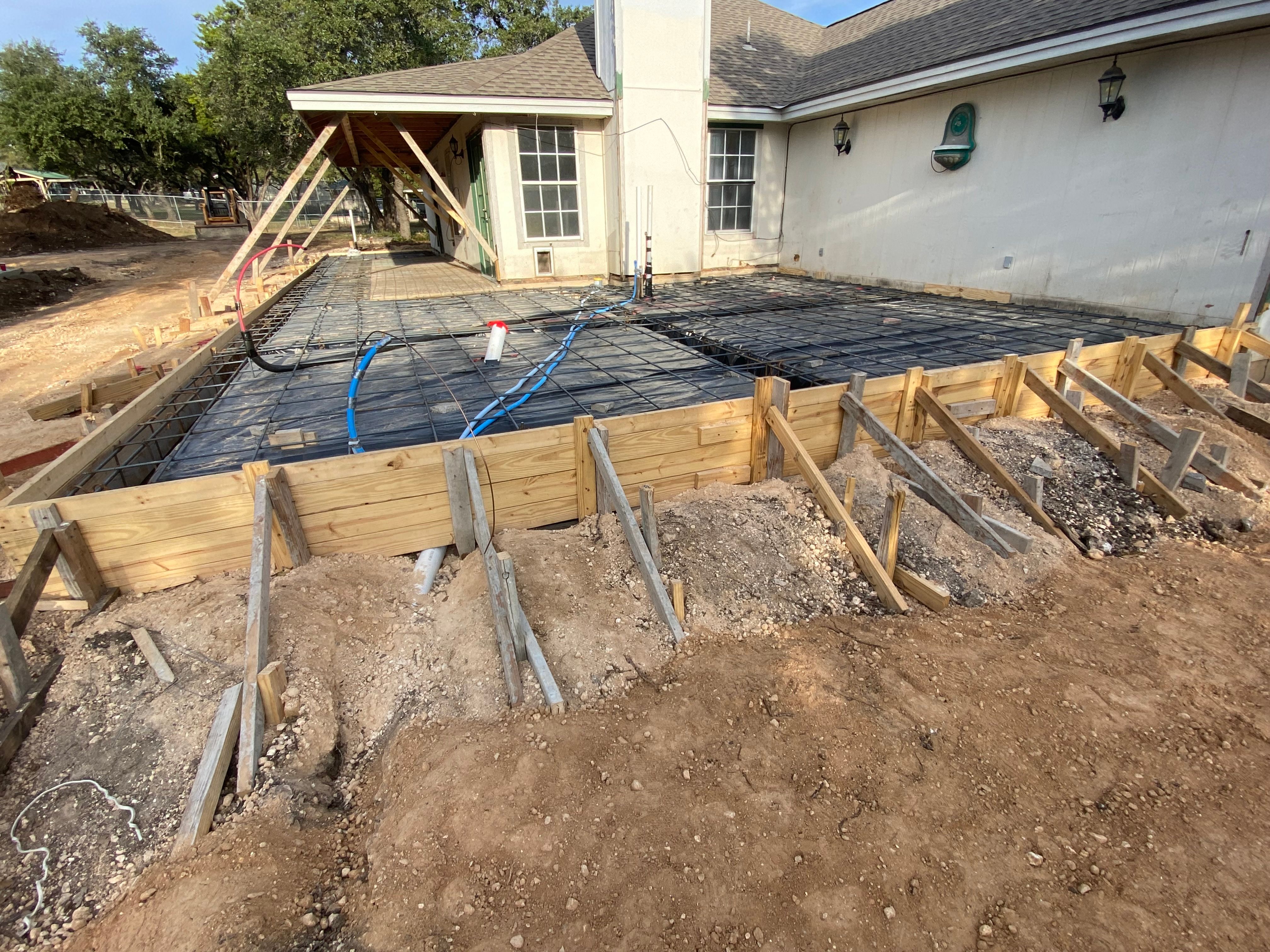  for Leo's Concrete Crew in Elgin, TX