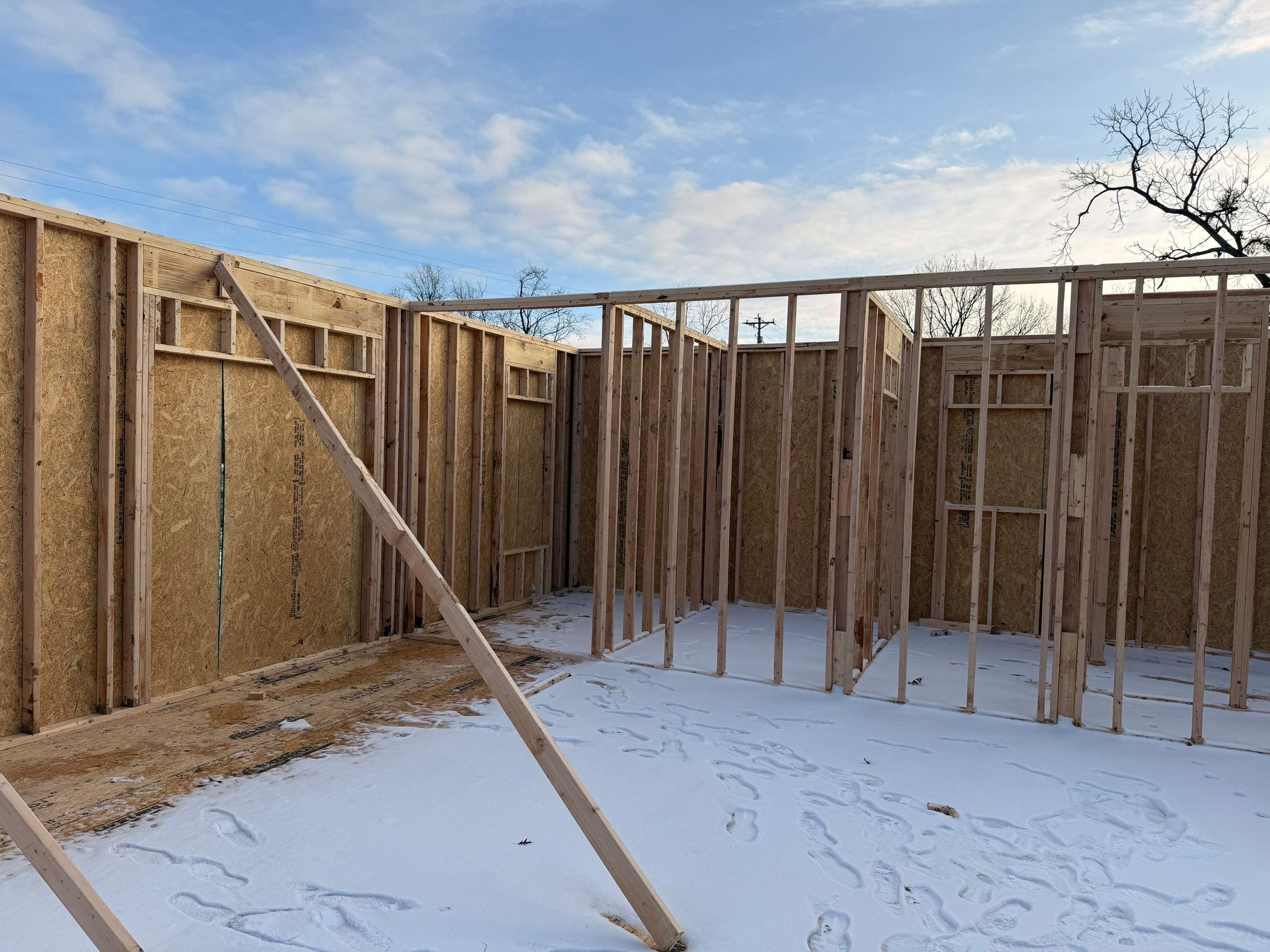  for Paramount Construction in Lexington, KY