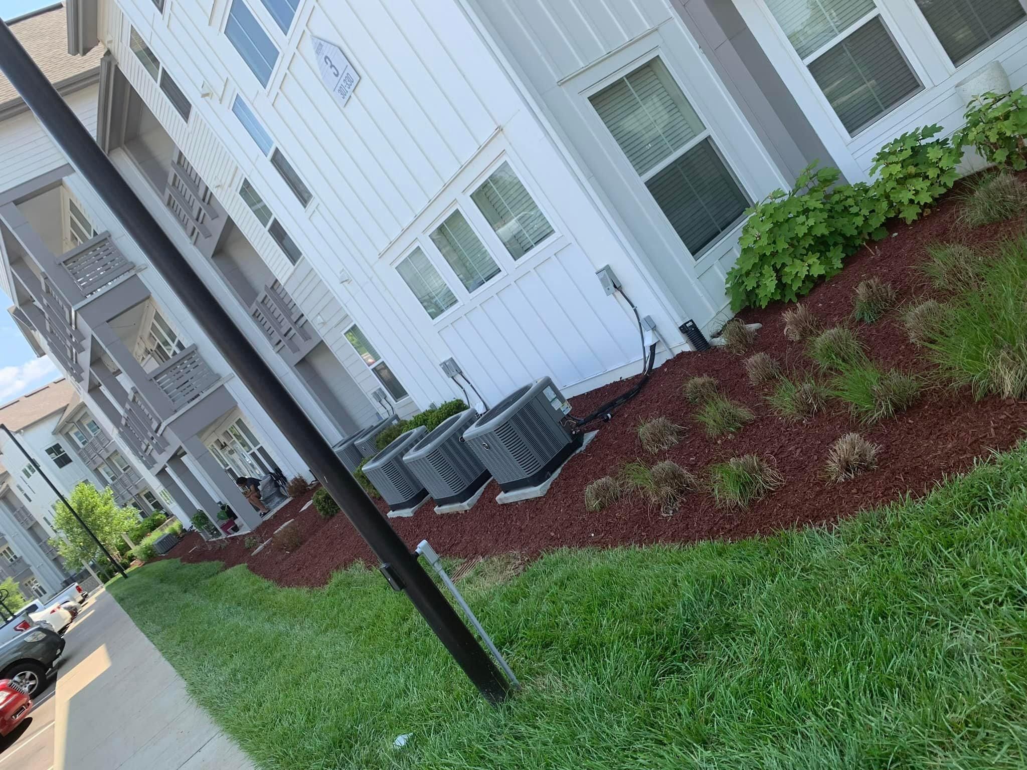  for The Right Price Right Choice Lawn Care Services in Murfreesboro, TN