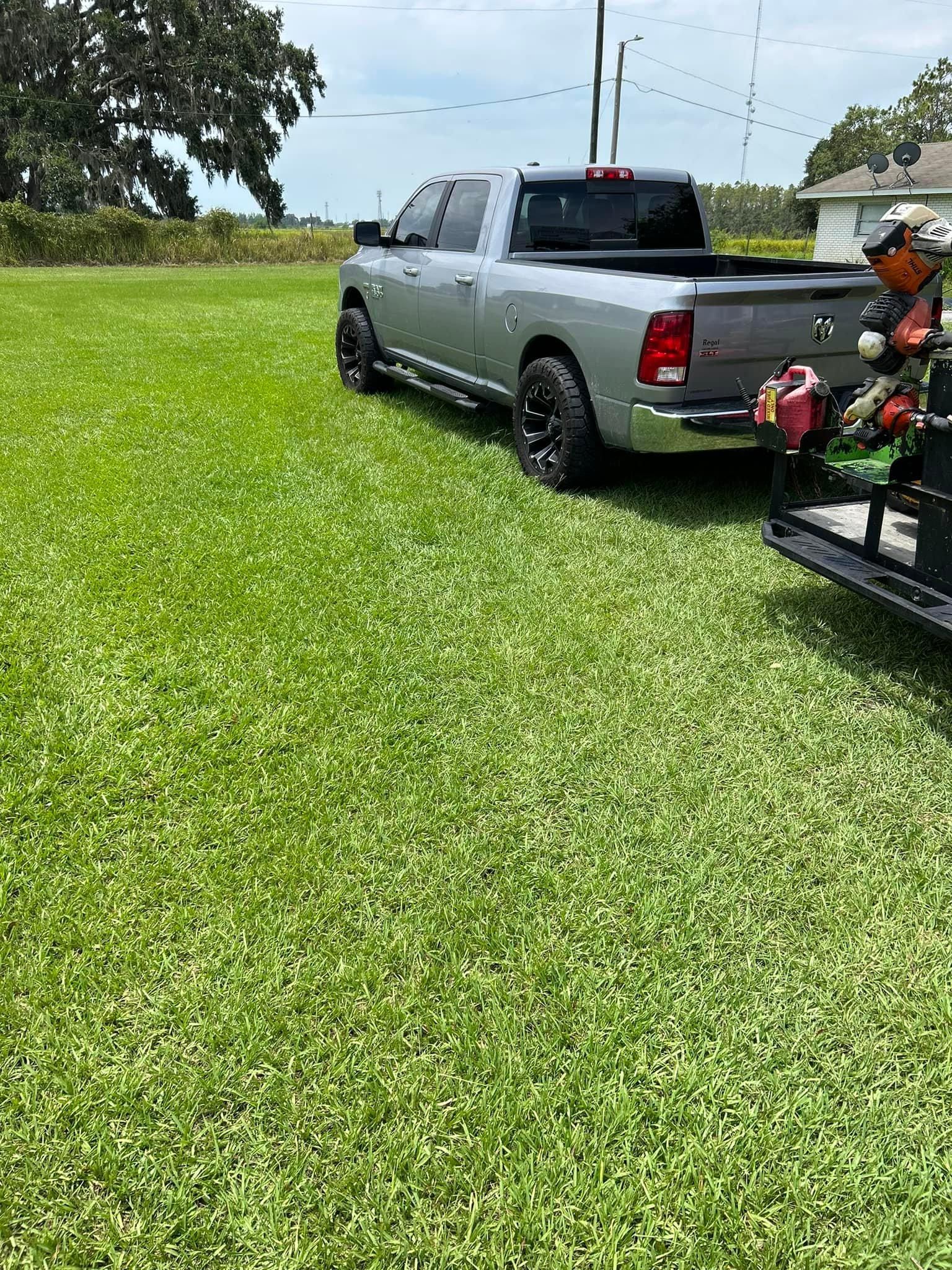 All Photos for Estrada All Pro Lawn Service in Auburndale, Florida