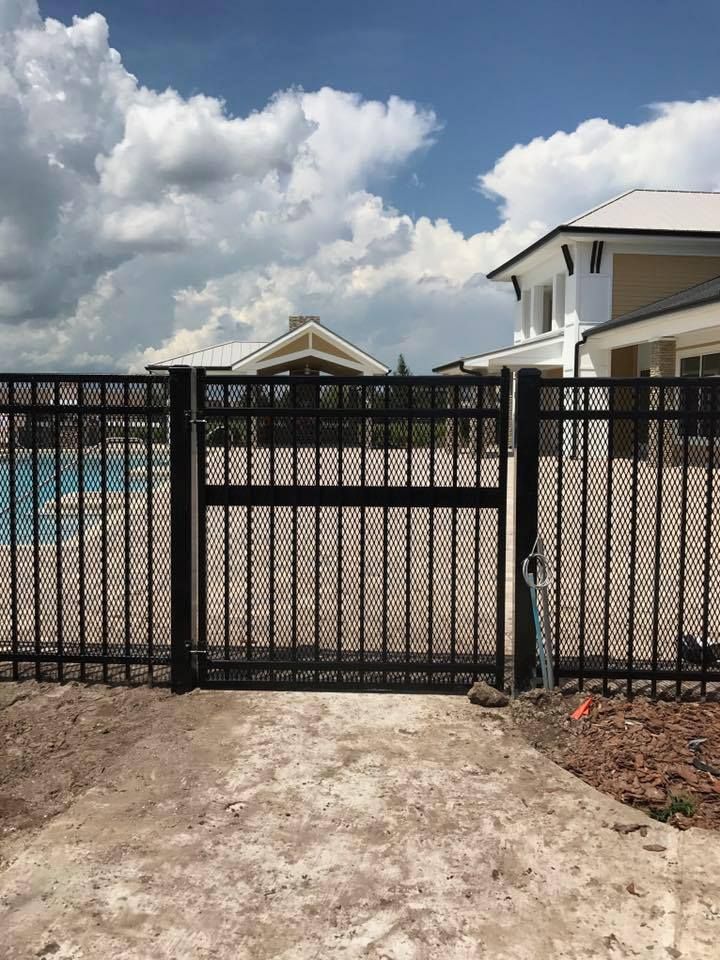  for Red's Premier Fencing LLC  in Jacksonville, FL