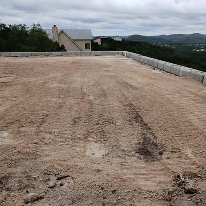  for Thompson Construction in Uvalde, TX