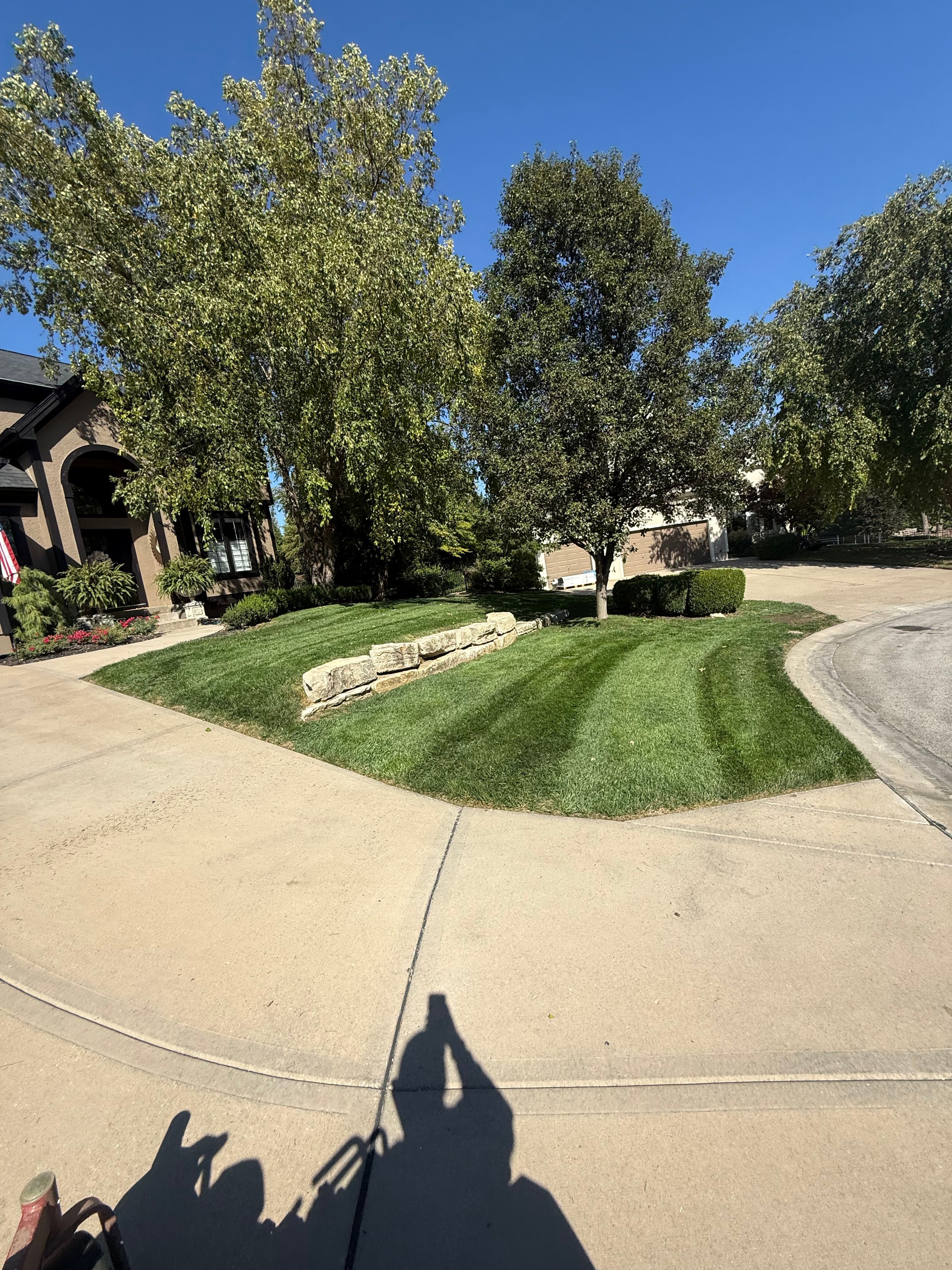  for Elite Lawn Care Solutions in Leavenworth, KS