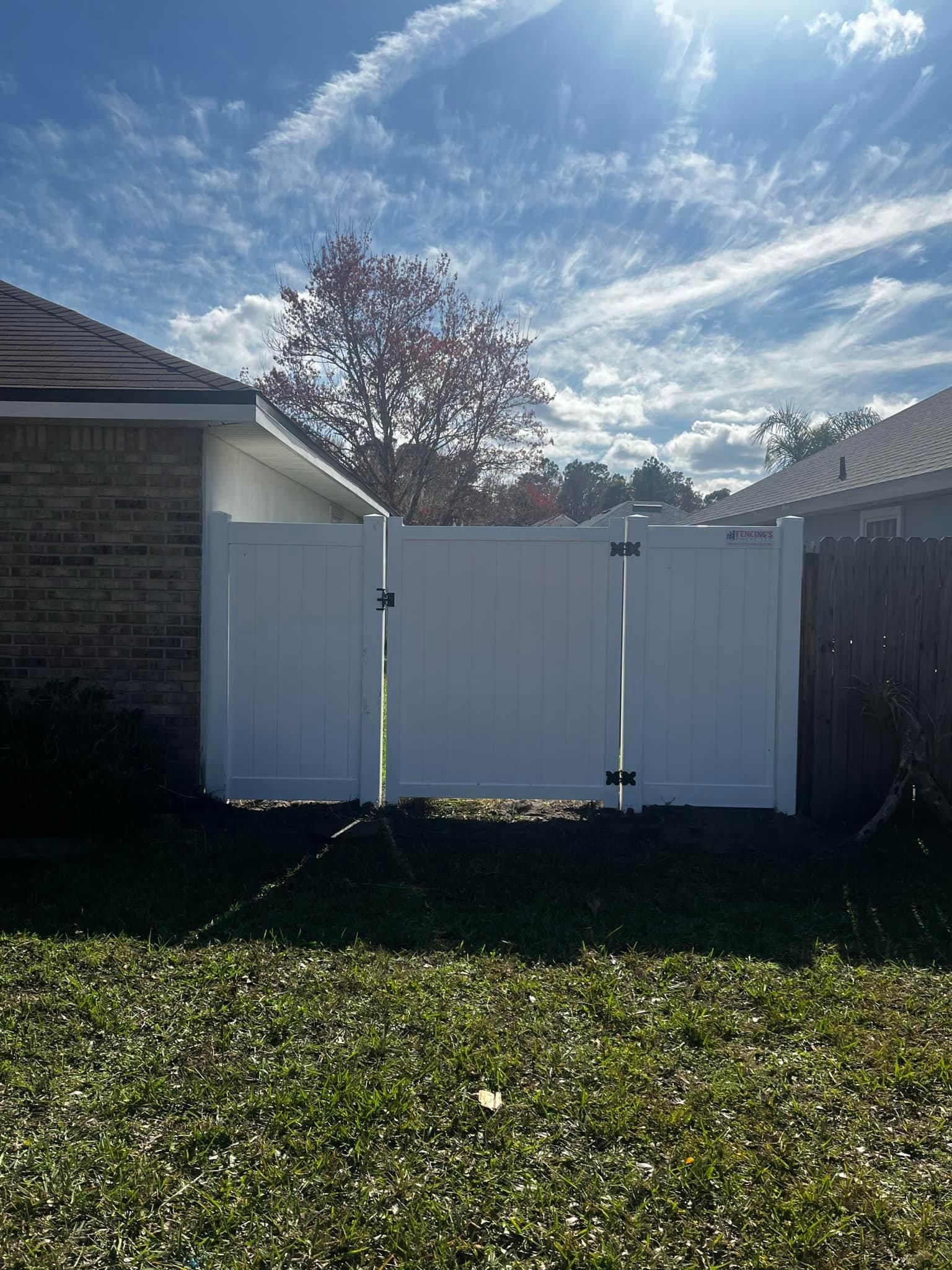  for Red's Premier Fencing LLC  in Jacksonville, FL