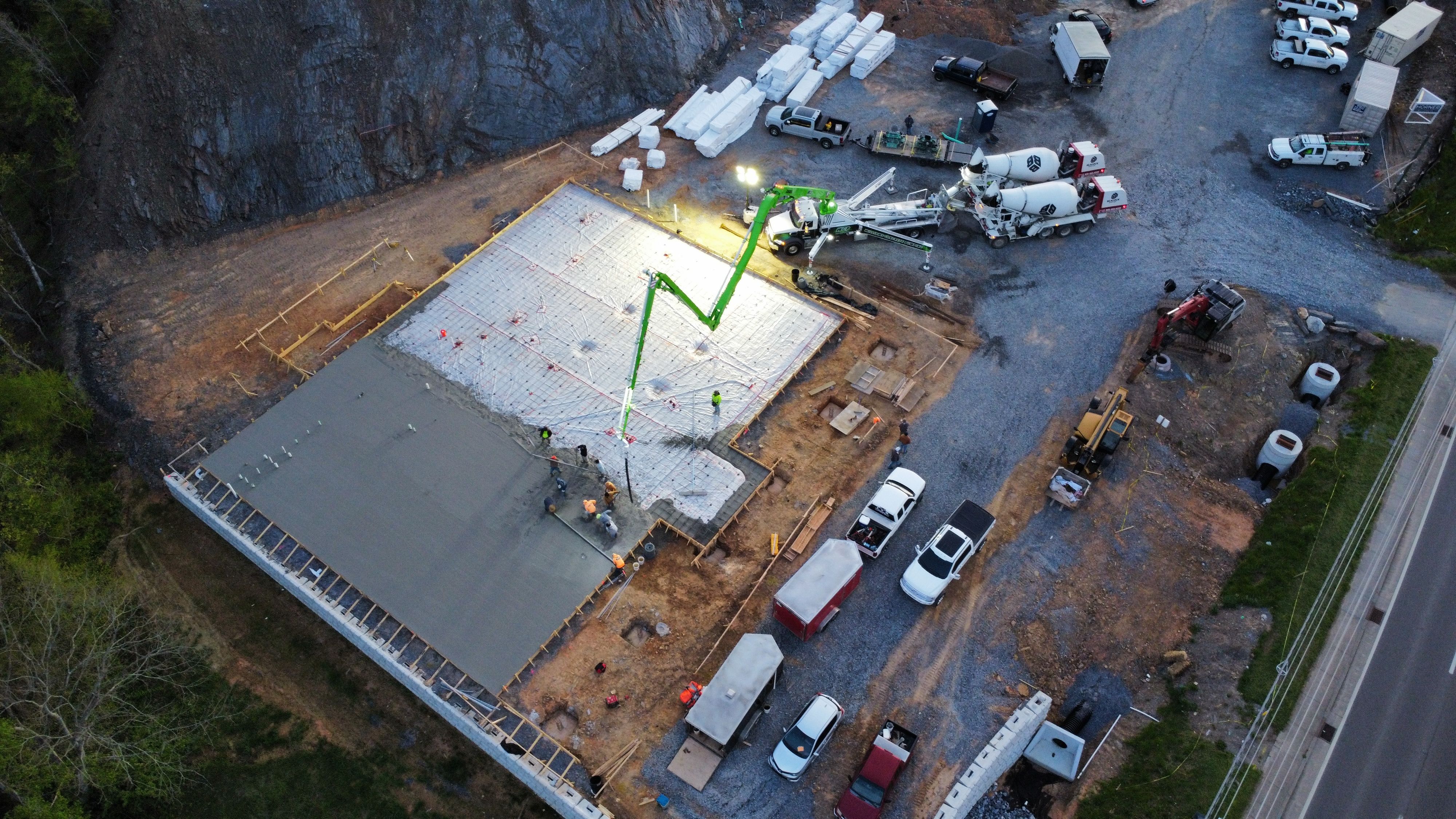  for HR Concrete Solutions LLC in Gatlinburg, TN