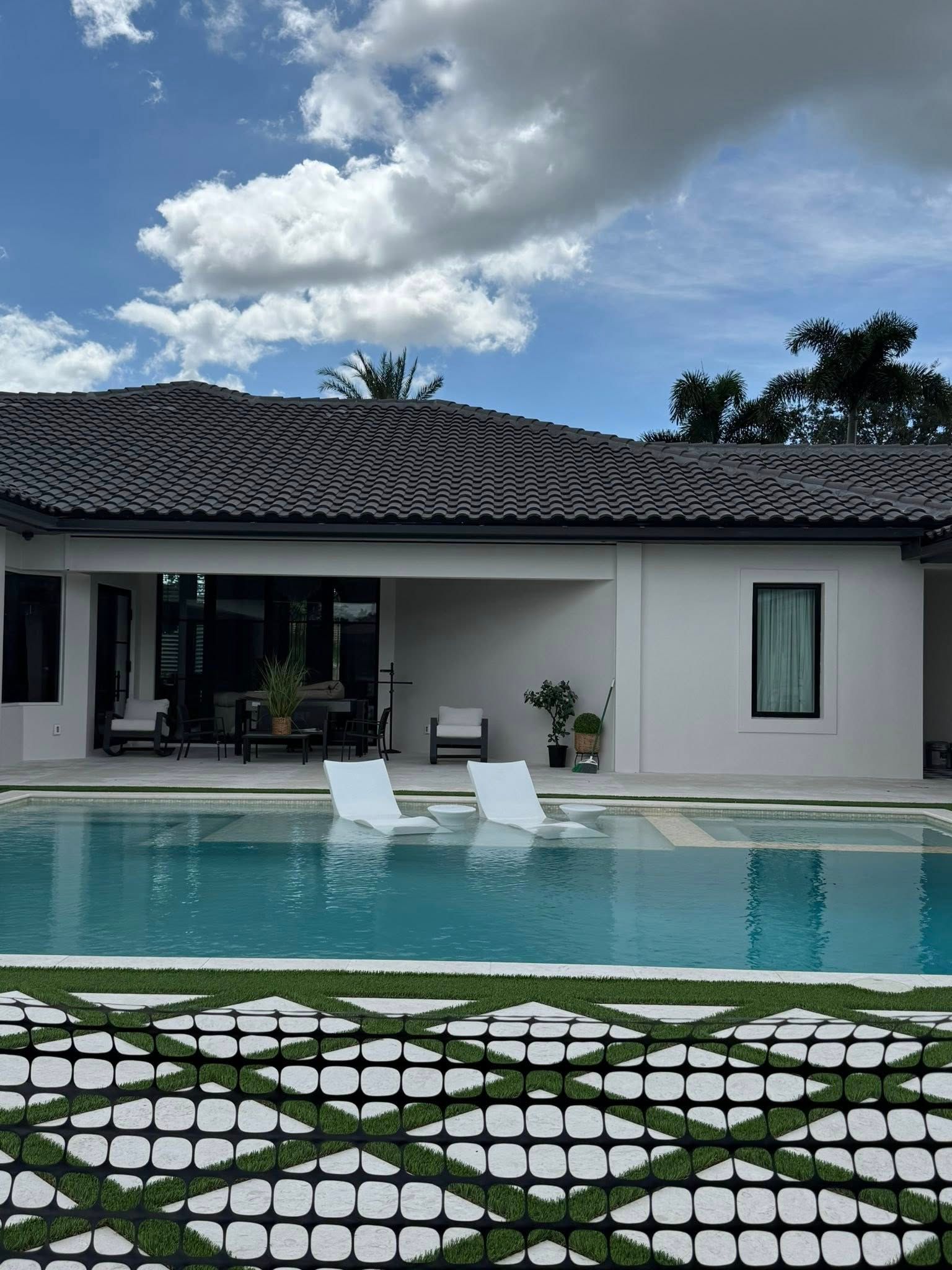  for Escorpio Painting in Tampa, FL