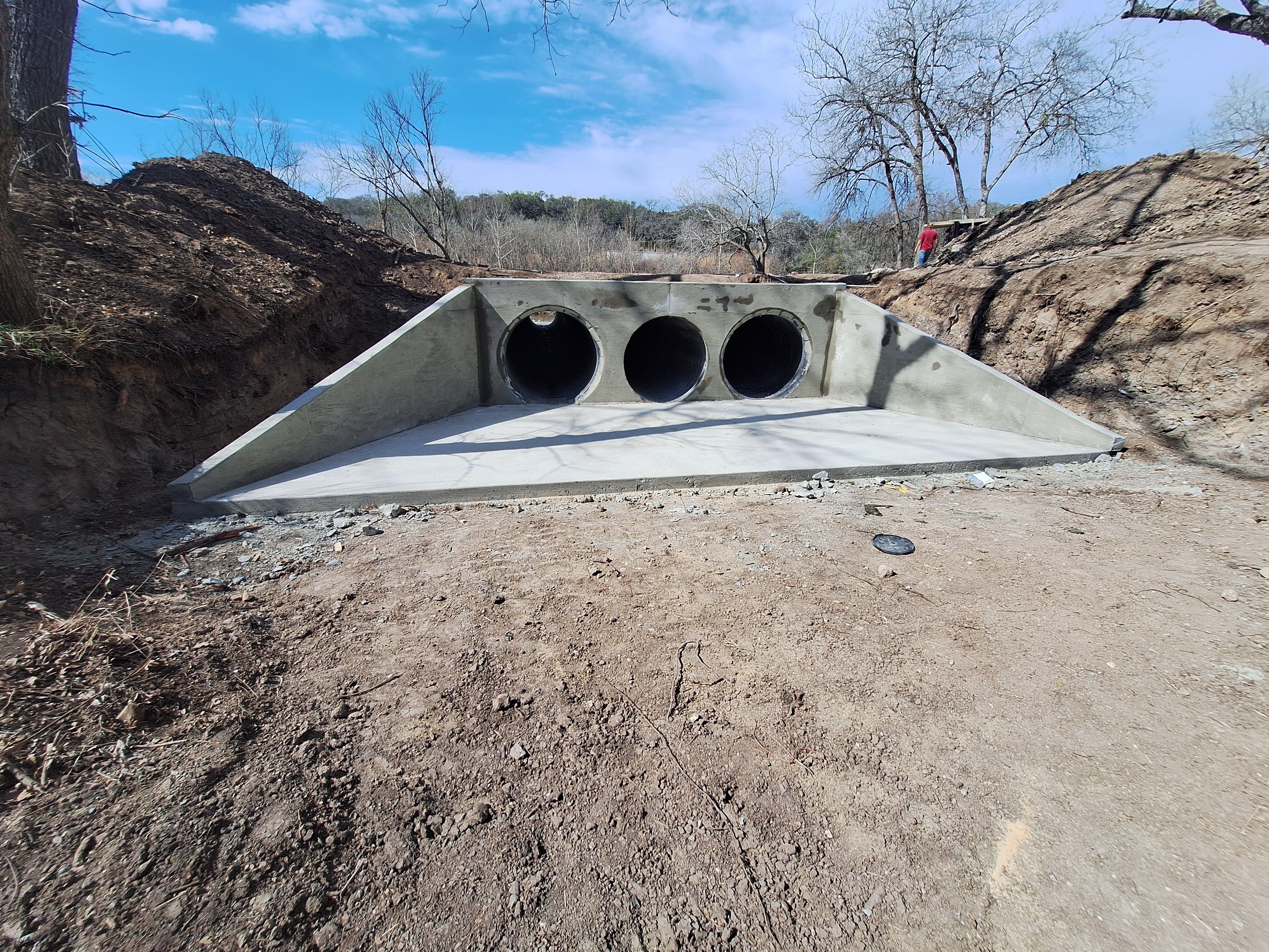  for Leo's Concrete Crew in Elgin, TX